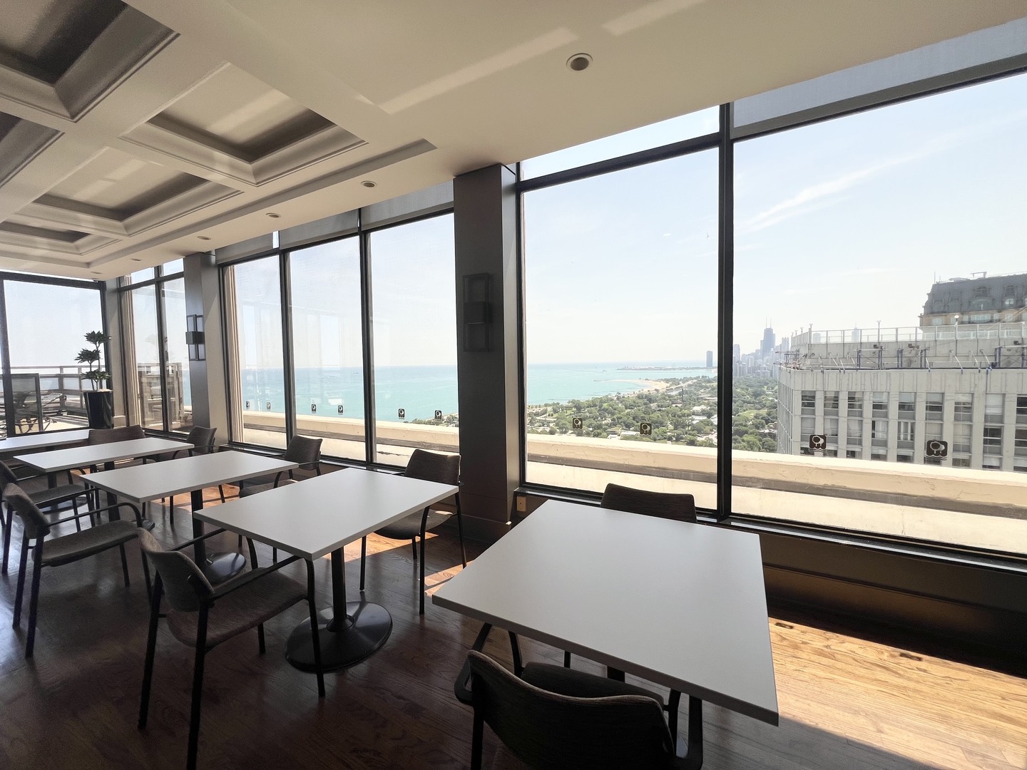 2650 N LAKEVIEW Avenue Unit: 3708