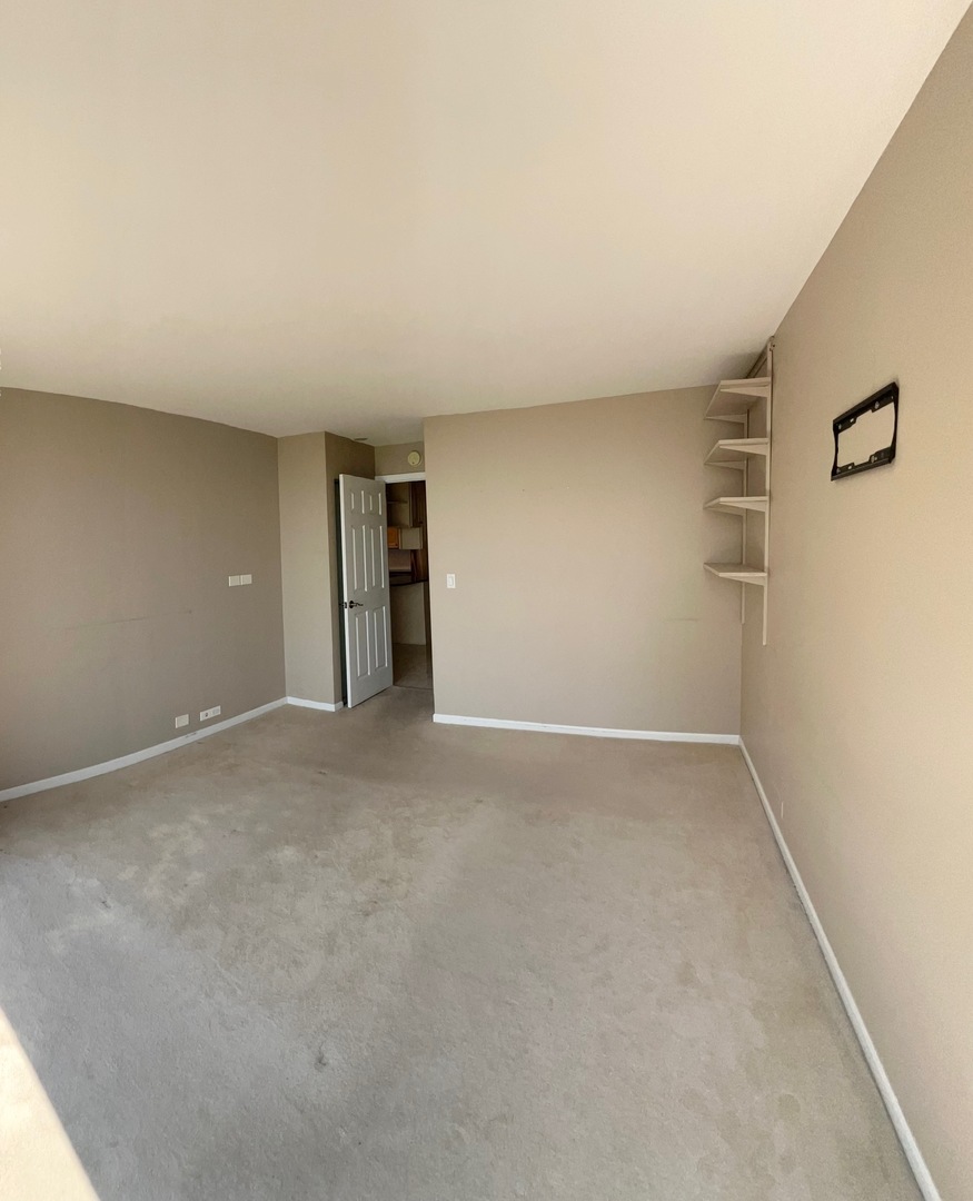 2650 N LAKEVIEW Avenue Unit: 3708