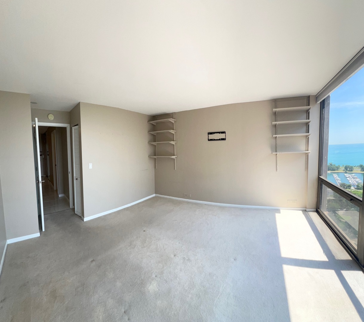 2650 N LAKEVIEW Avenue Unit: 3708