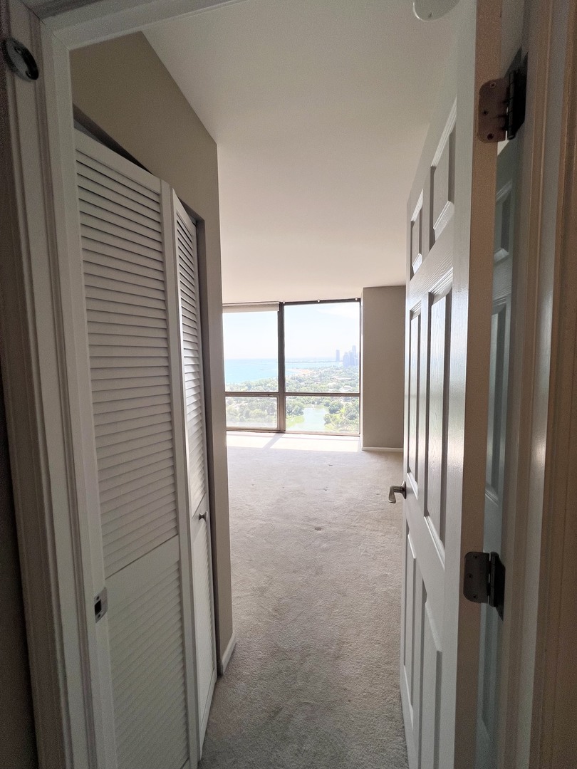 2650 N LAKEVIEW Avenue Unit: 3708