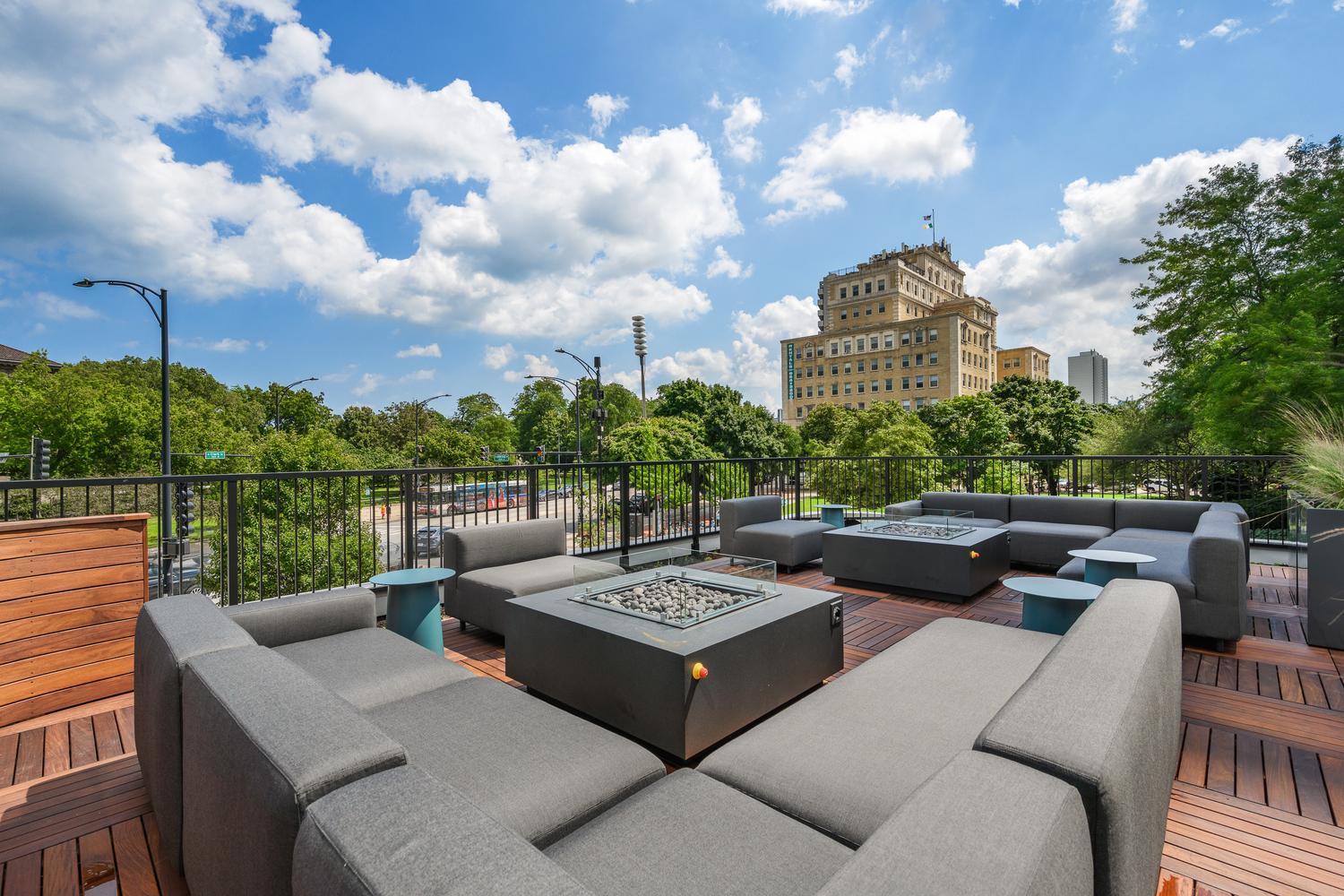 2020 N Lincoln Park W Unit: 28AB