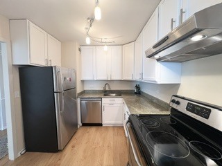 1850 N Clark Street Unit: 2803