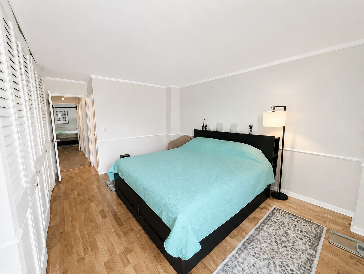 1850 N Clark Street Unit: 2803