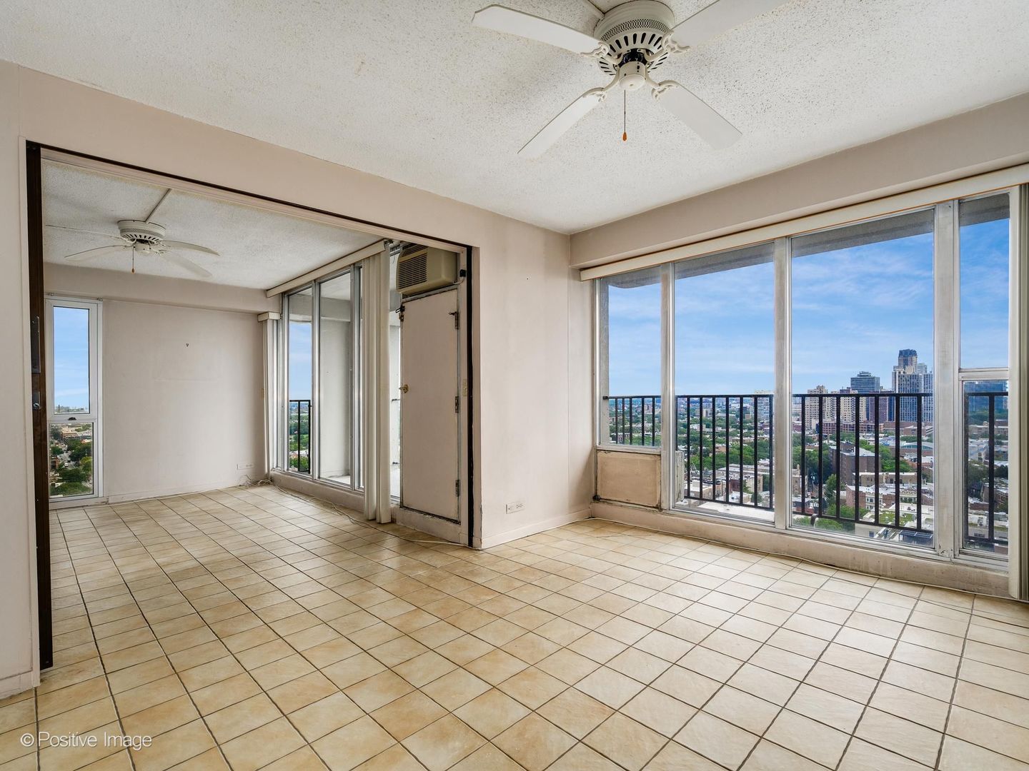 1960 N Lincoln Park West Unit: 2103