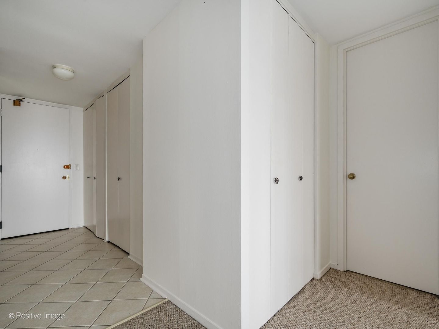 1660 N LA SALLE Drive Unit: 2809