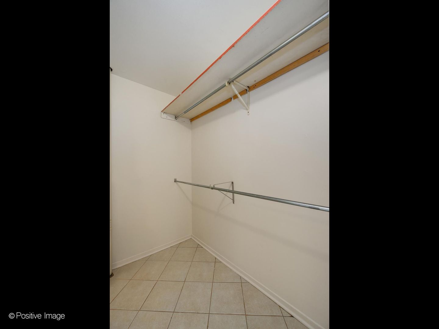 1660 N LA SALLE Drive Unit: 2809