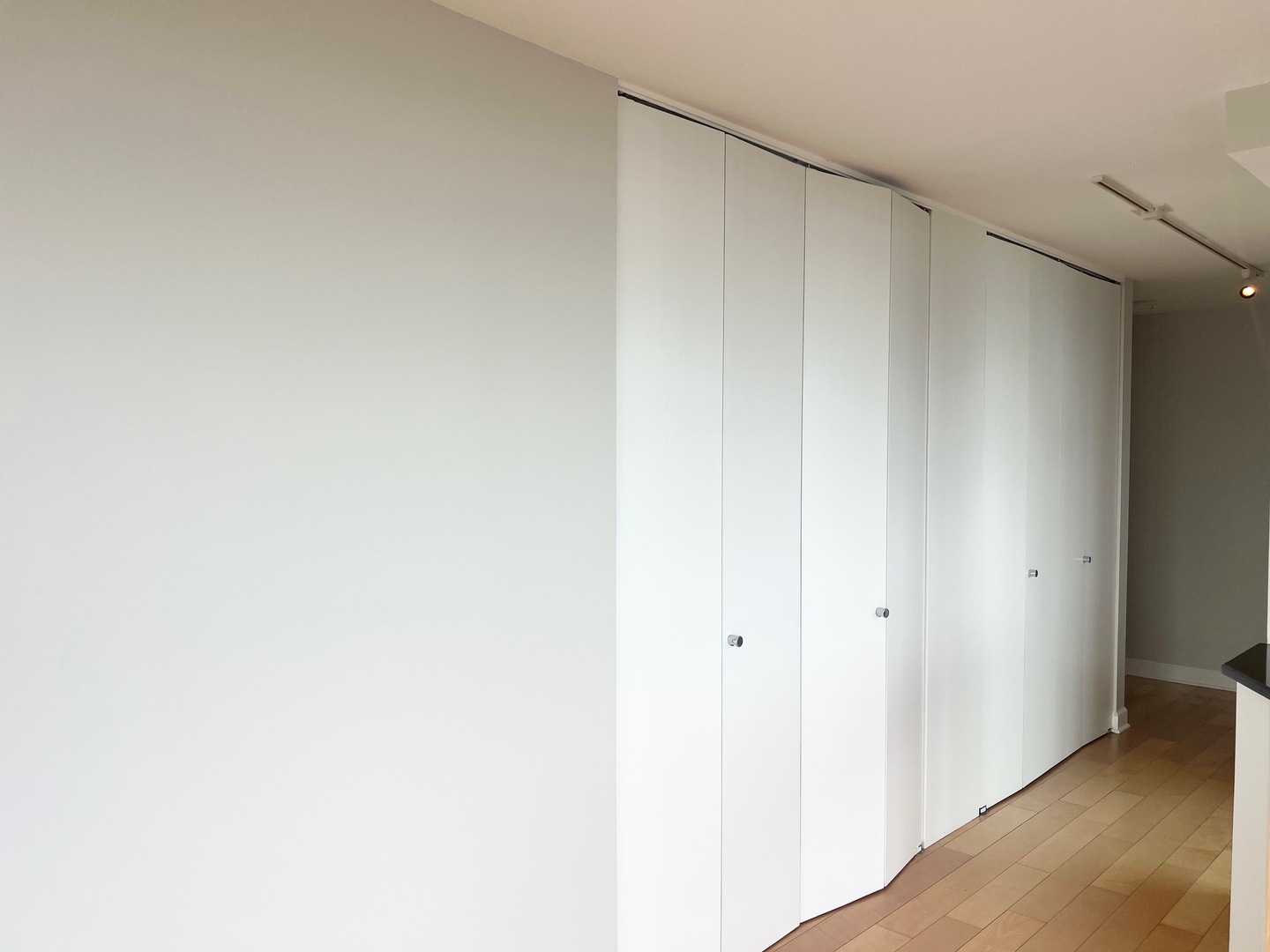 2020 N Lincoln Park West Unit: 15G