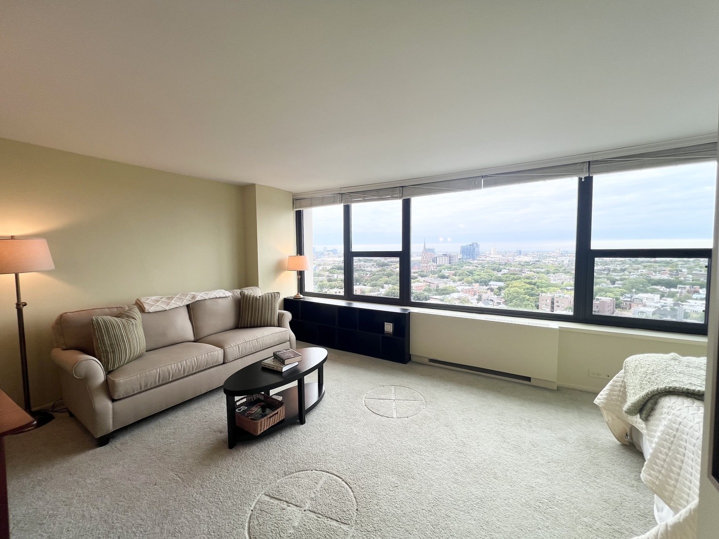 1850 N Clark Street Unit: 2104