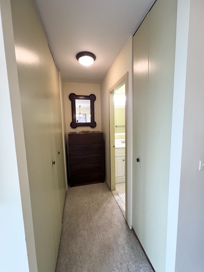 1850 N Clark Street Unit: 2104