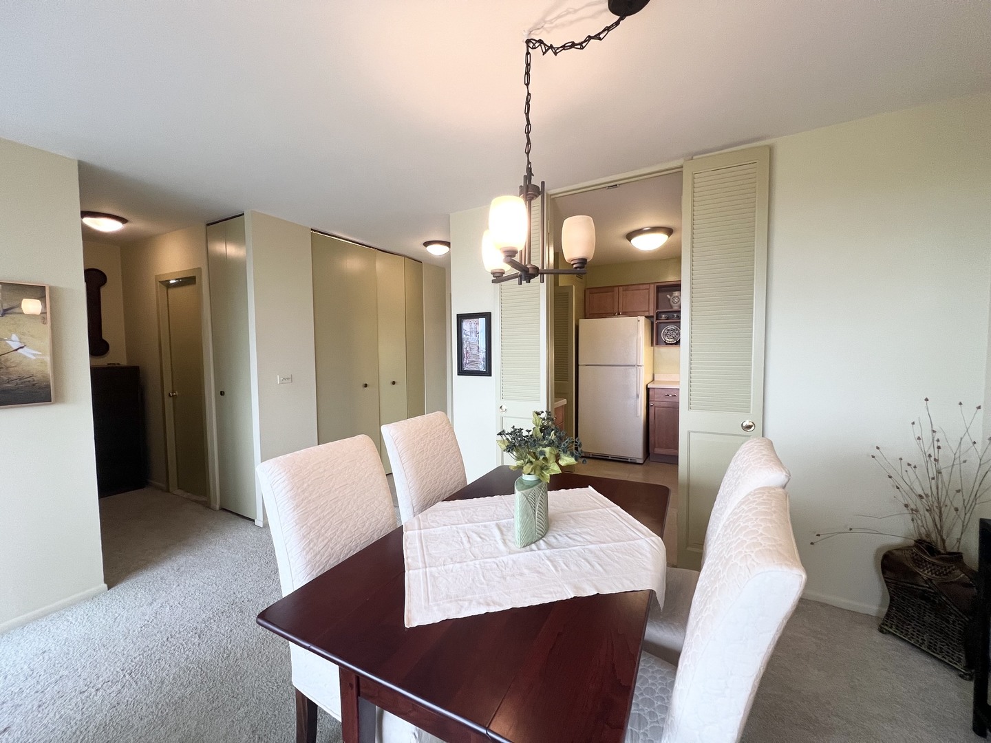 1850 N Clark Street Unit: 2104