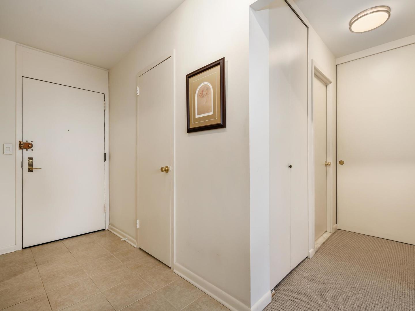 2800 N Lake Shore Drive Unit: 1911