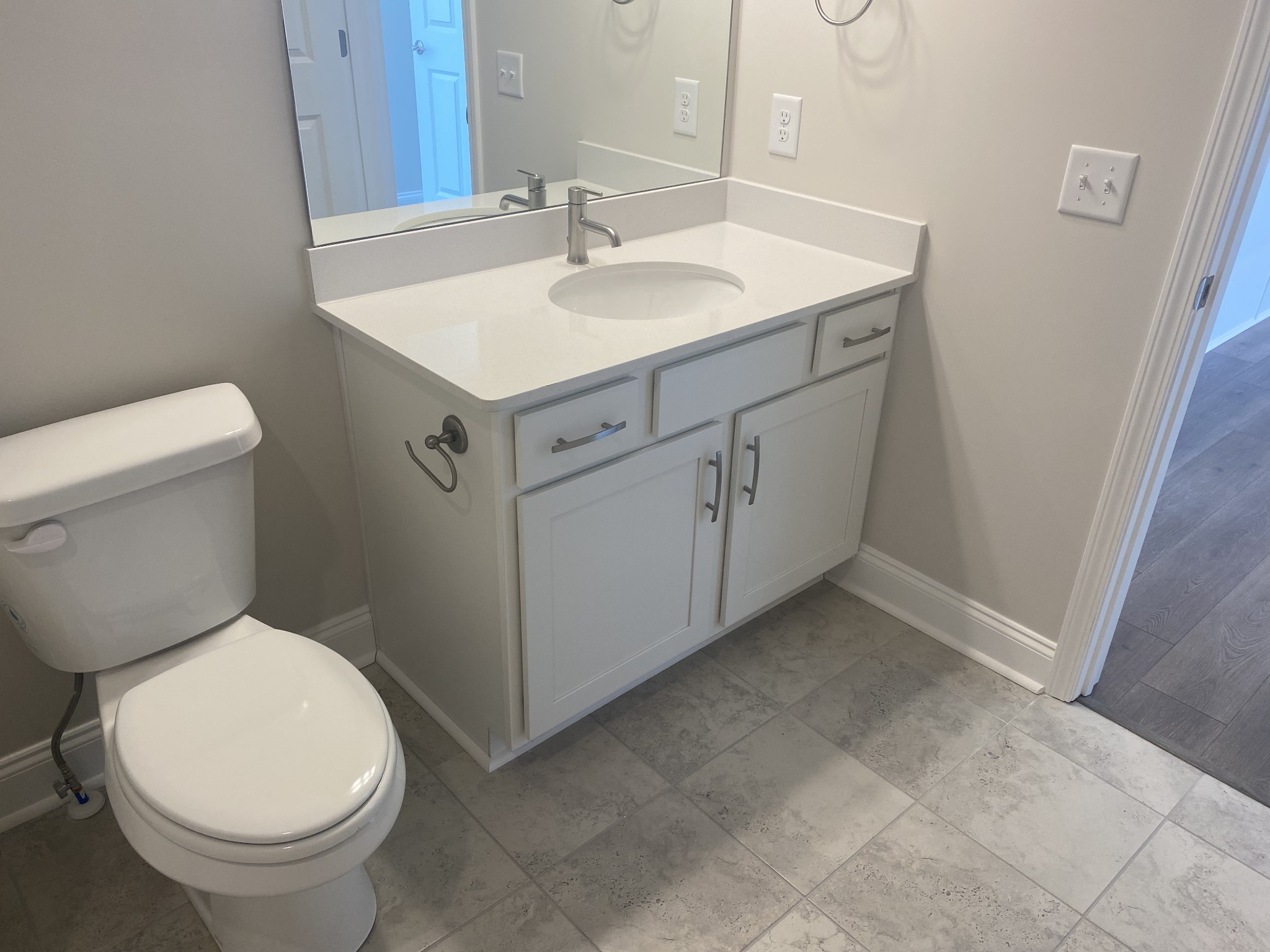 836 Goswell Dr Unit: 4