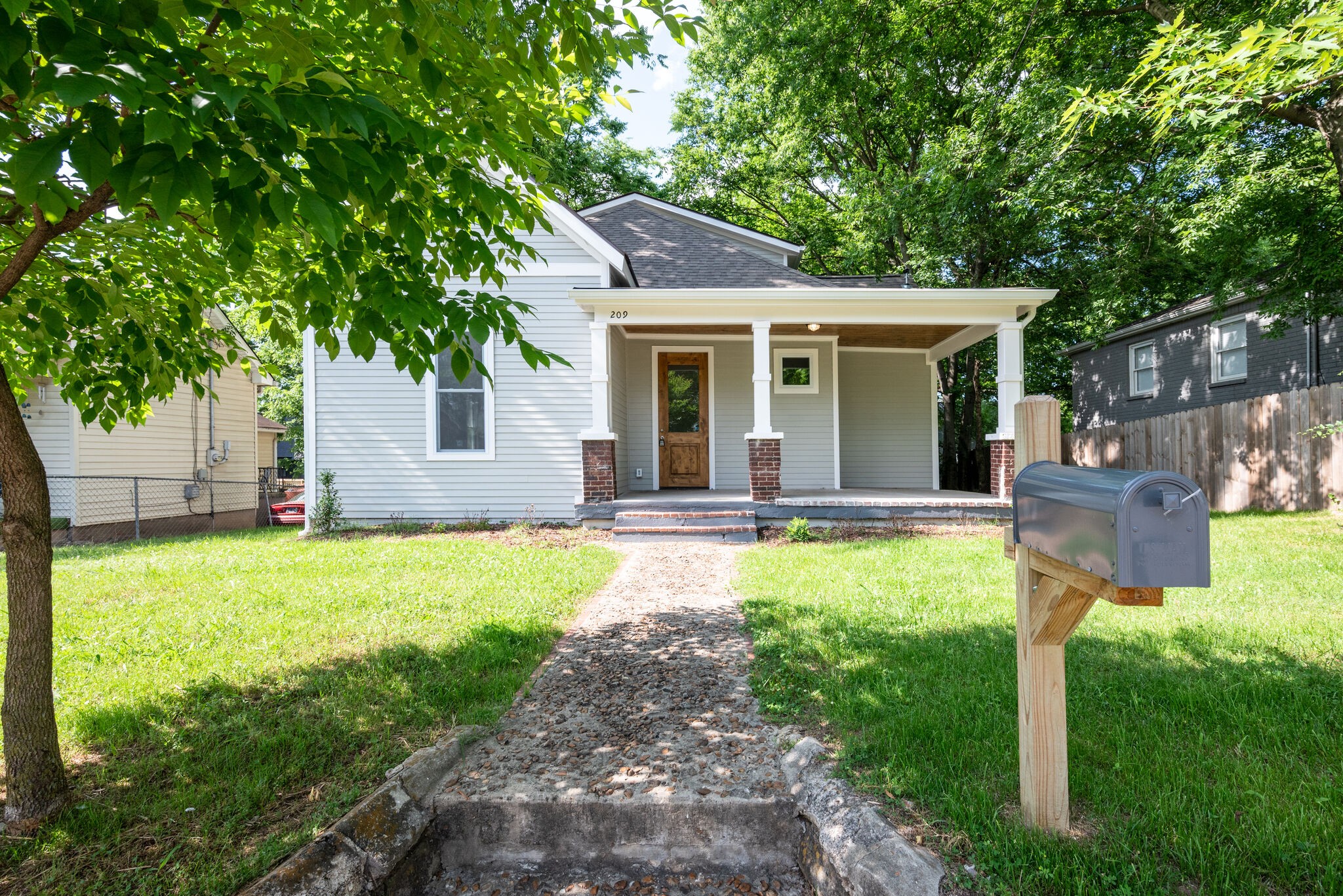 209 Cleveland St