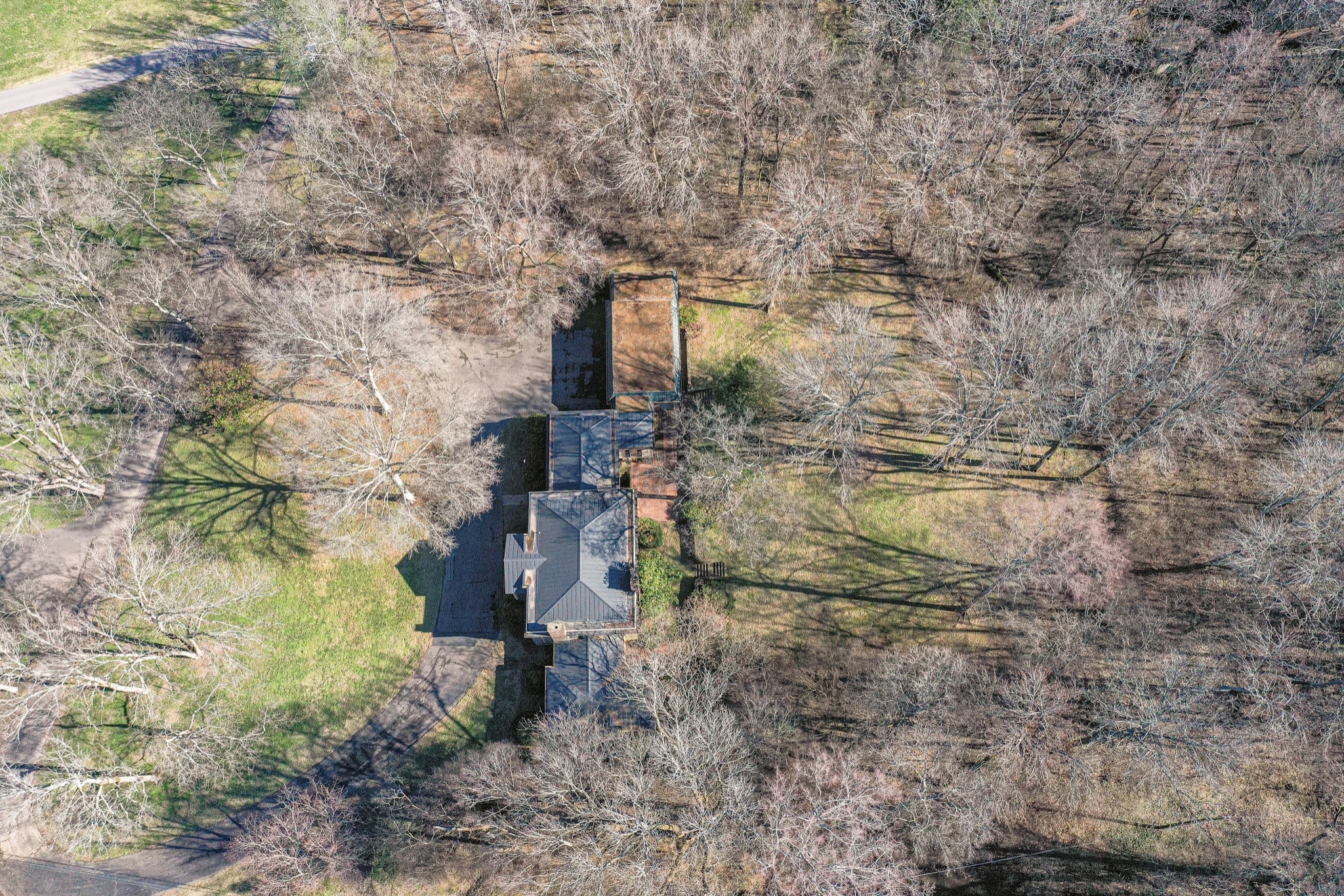 1416 Chickering Rd
