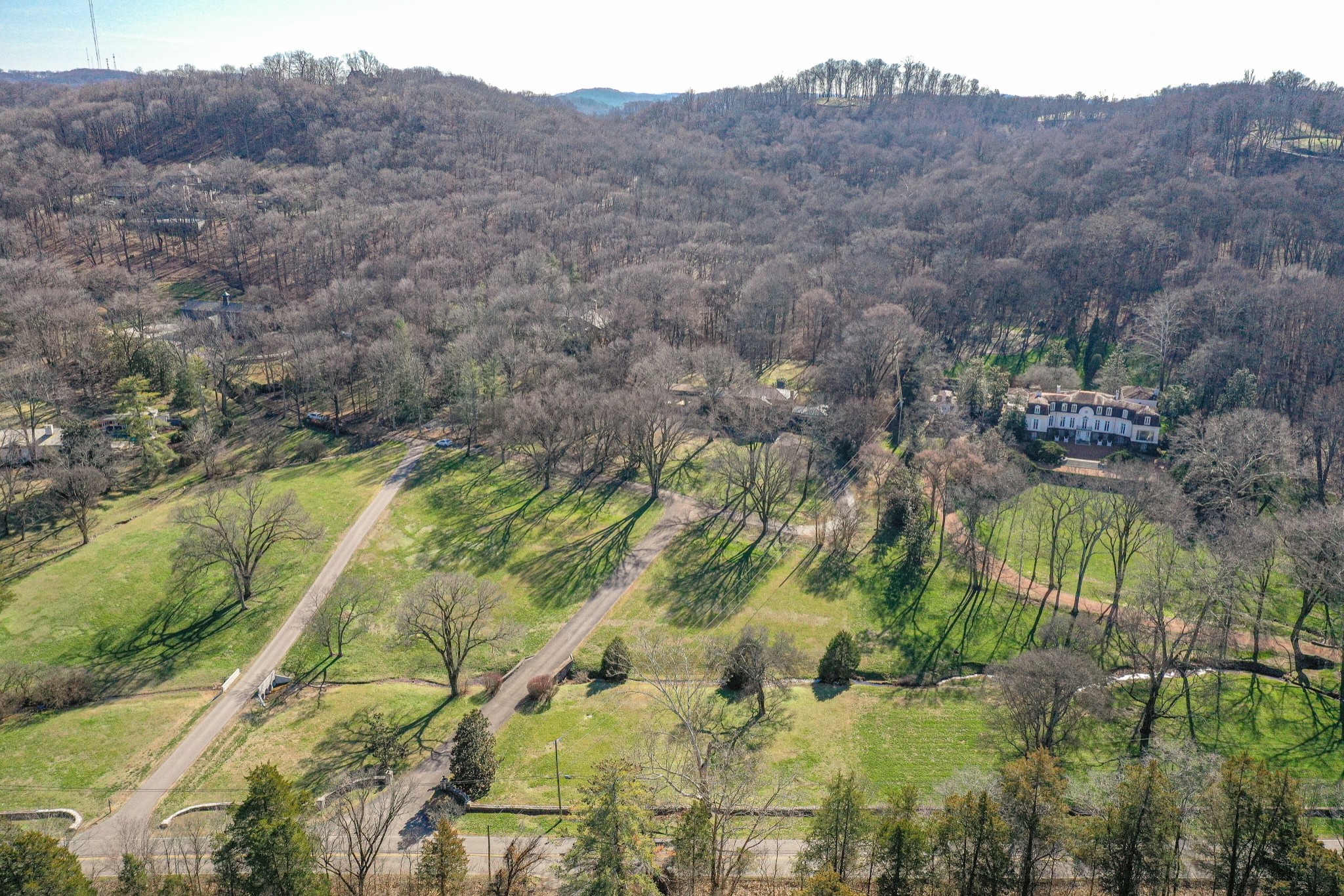 1416 Chickering Rd