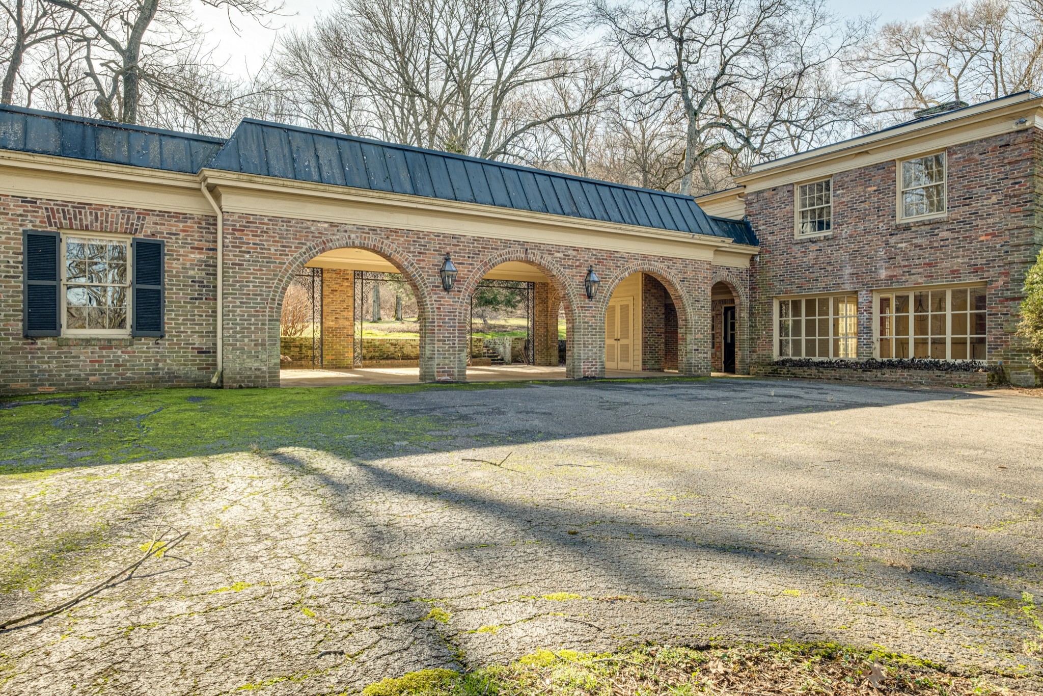 1416 Chickering Rd