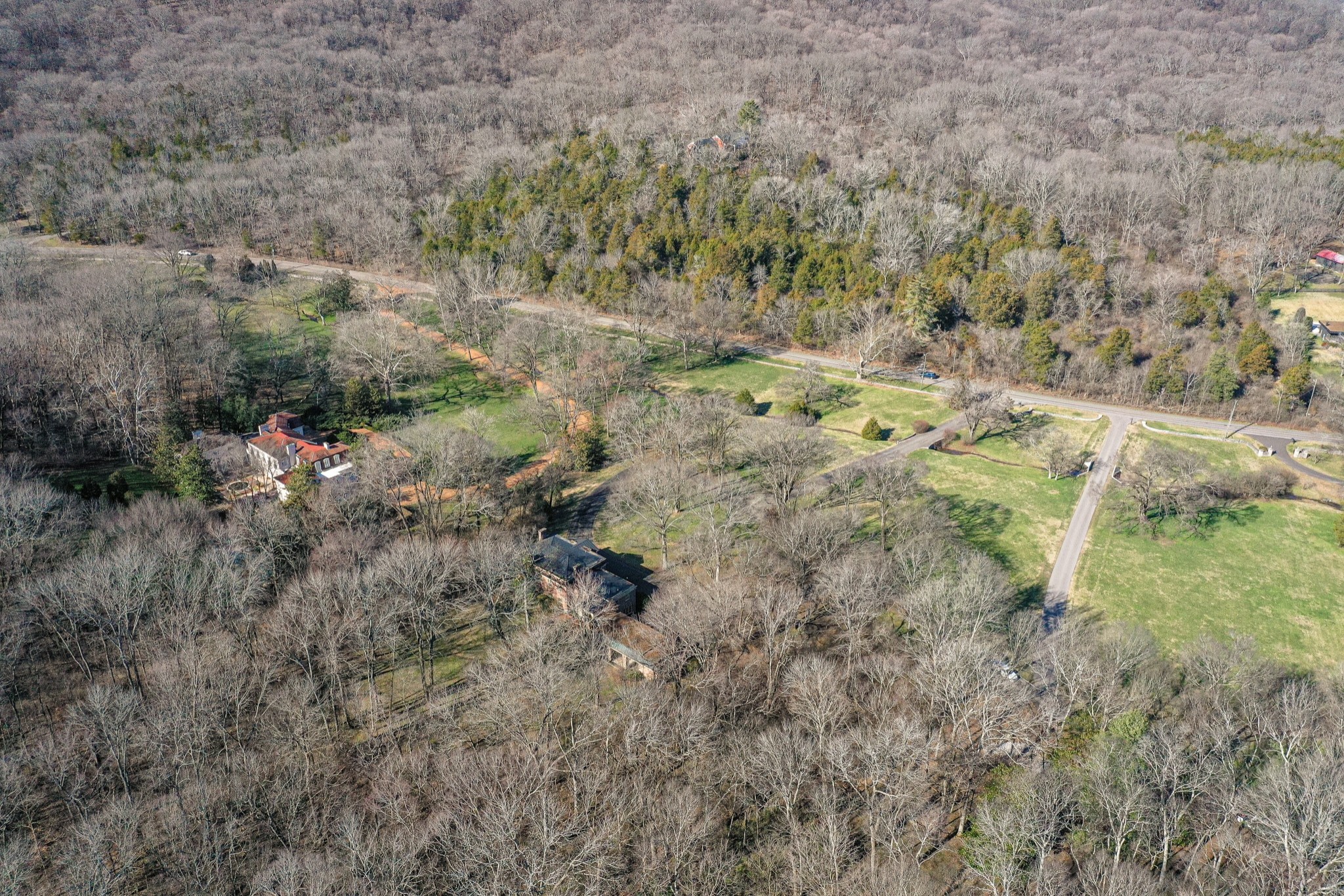 1416 Chickering Rd