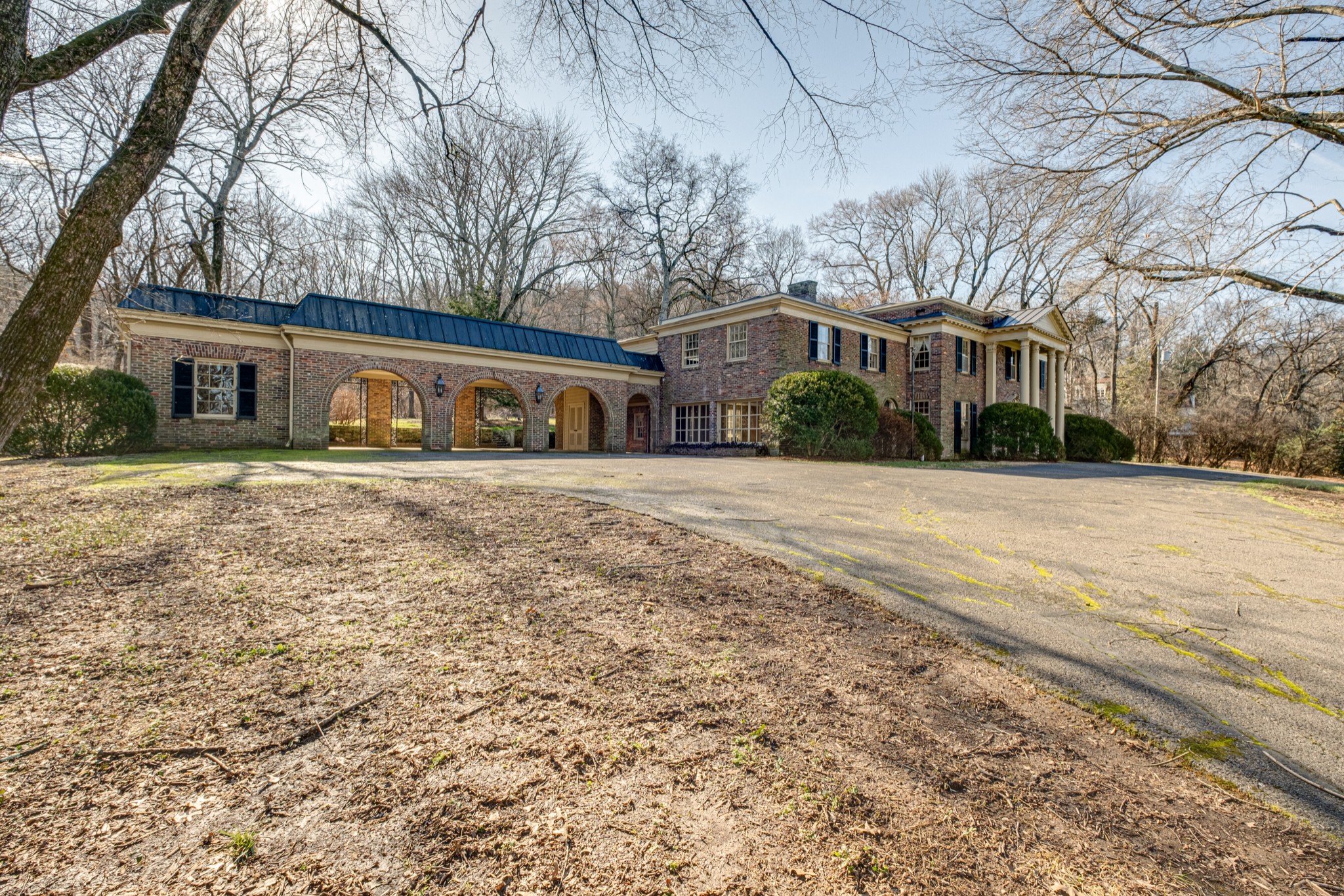 1416 Chickering Rd
