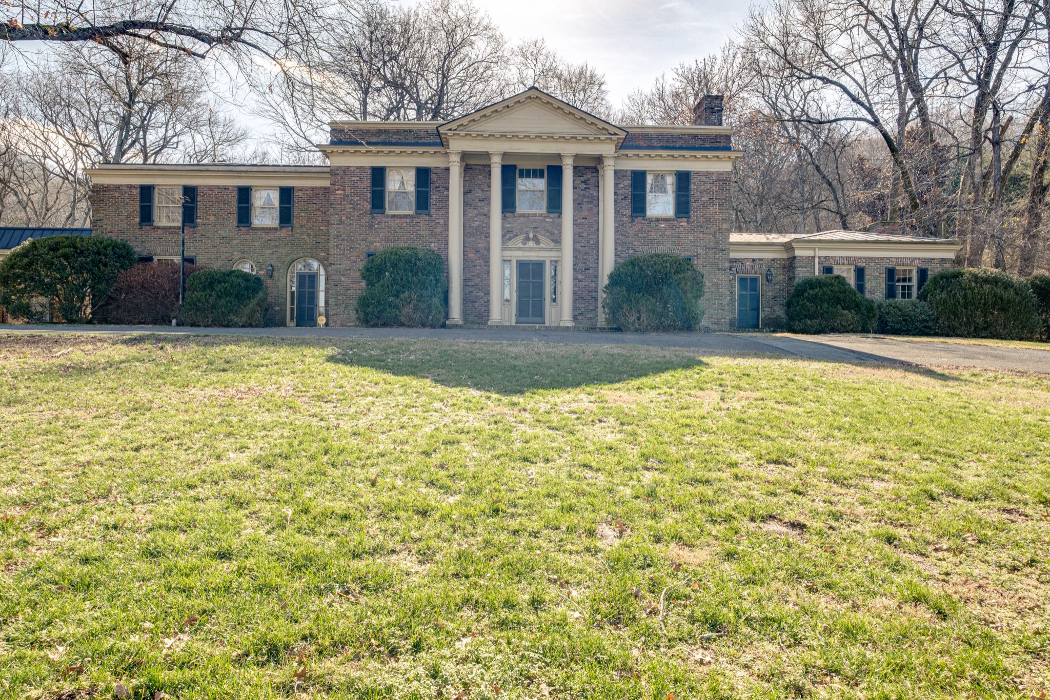 1416 Chickering Rd