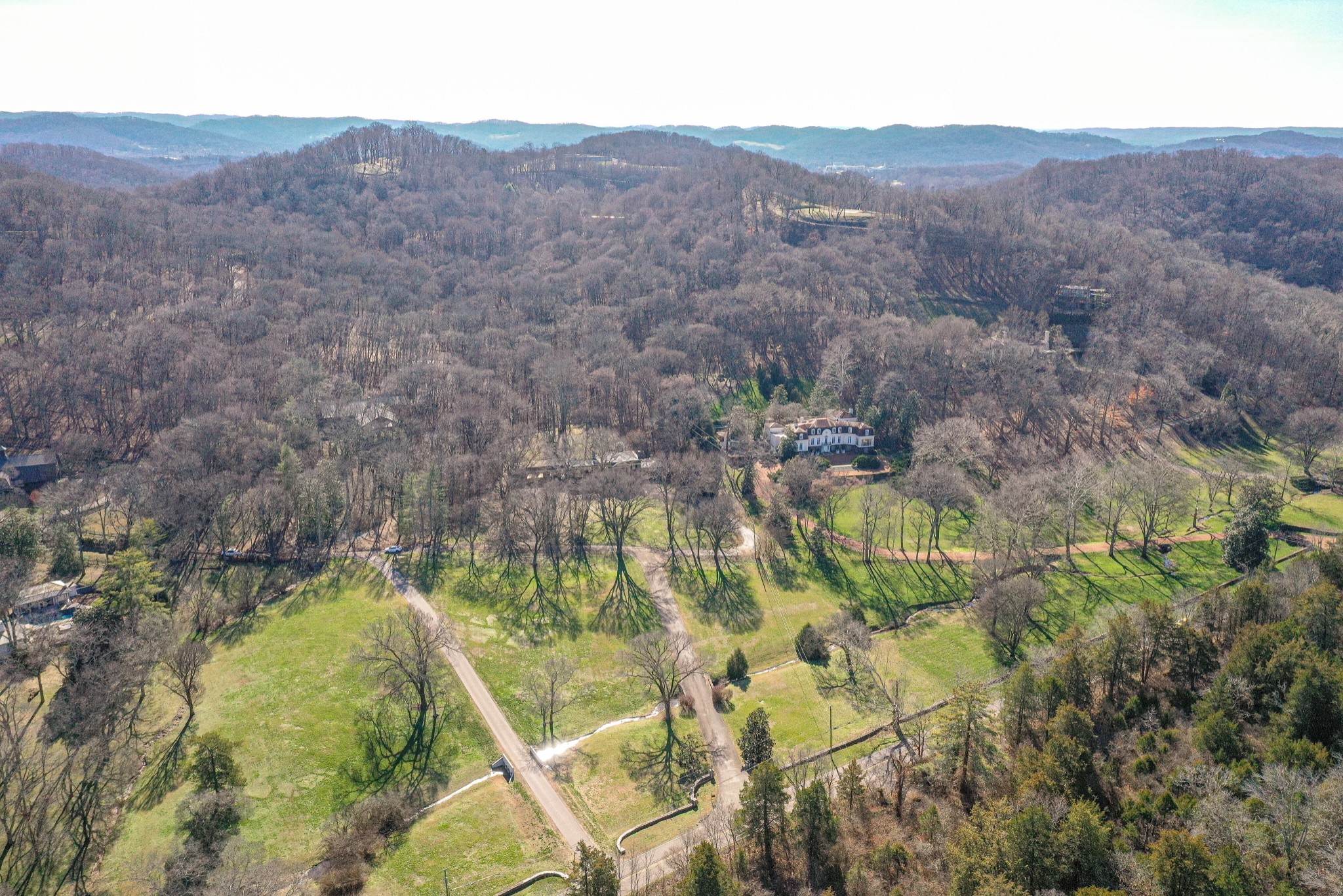 1416 Chickering Rd