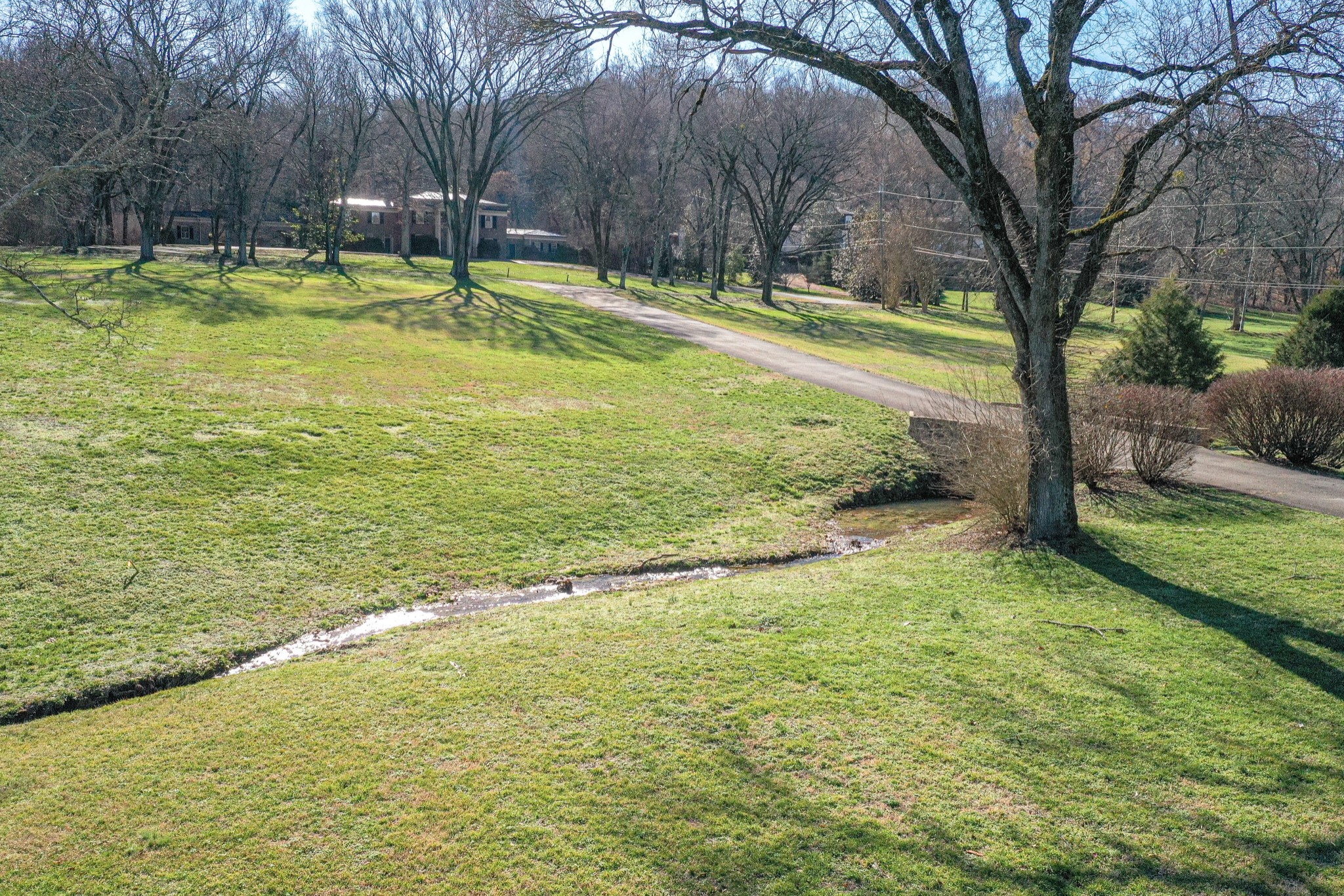1416 Chickering Rd
