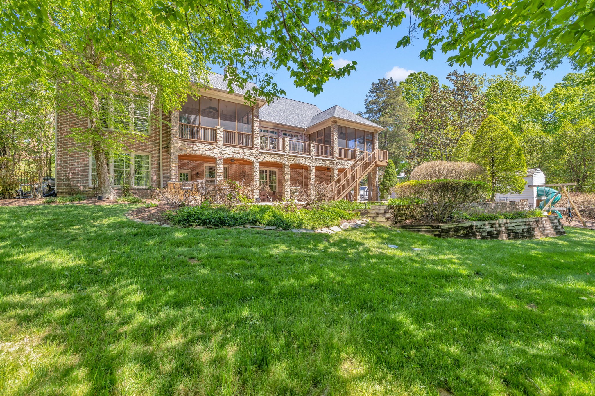 525 Arden Wood Pl