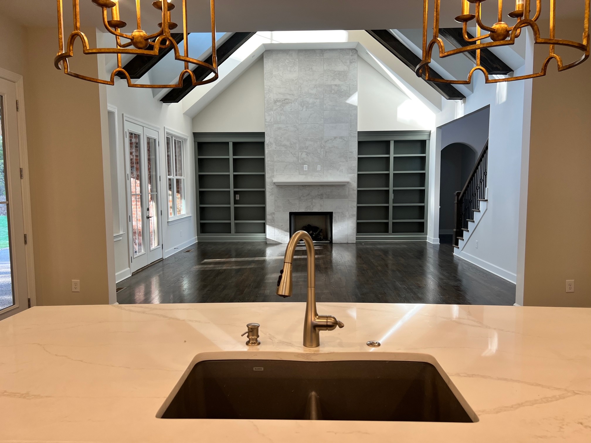 1043 Sinatra Drive