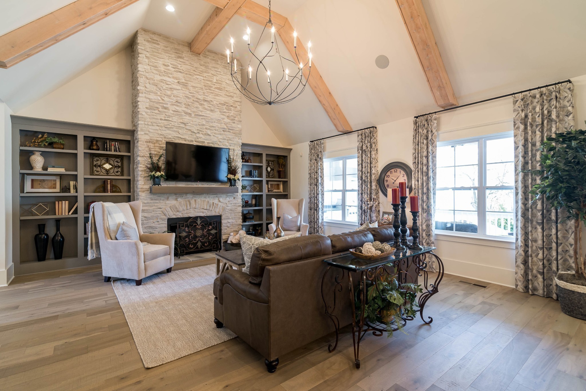 1043 Sinatra Drive