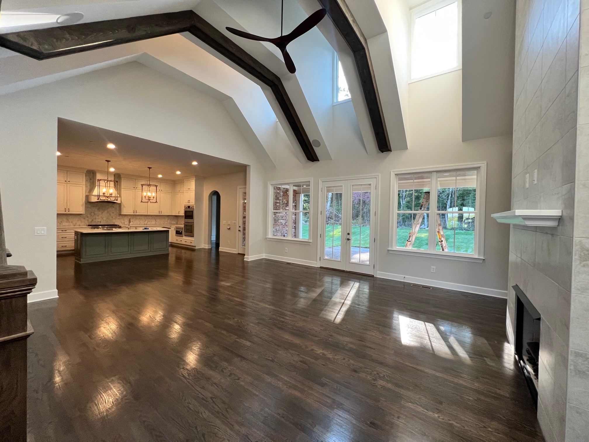 1043 Sinatra Drive