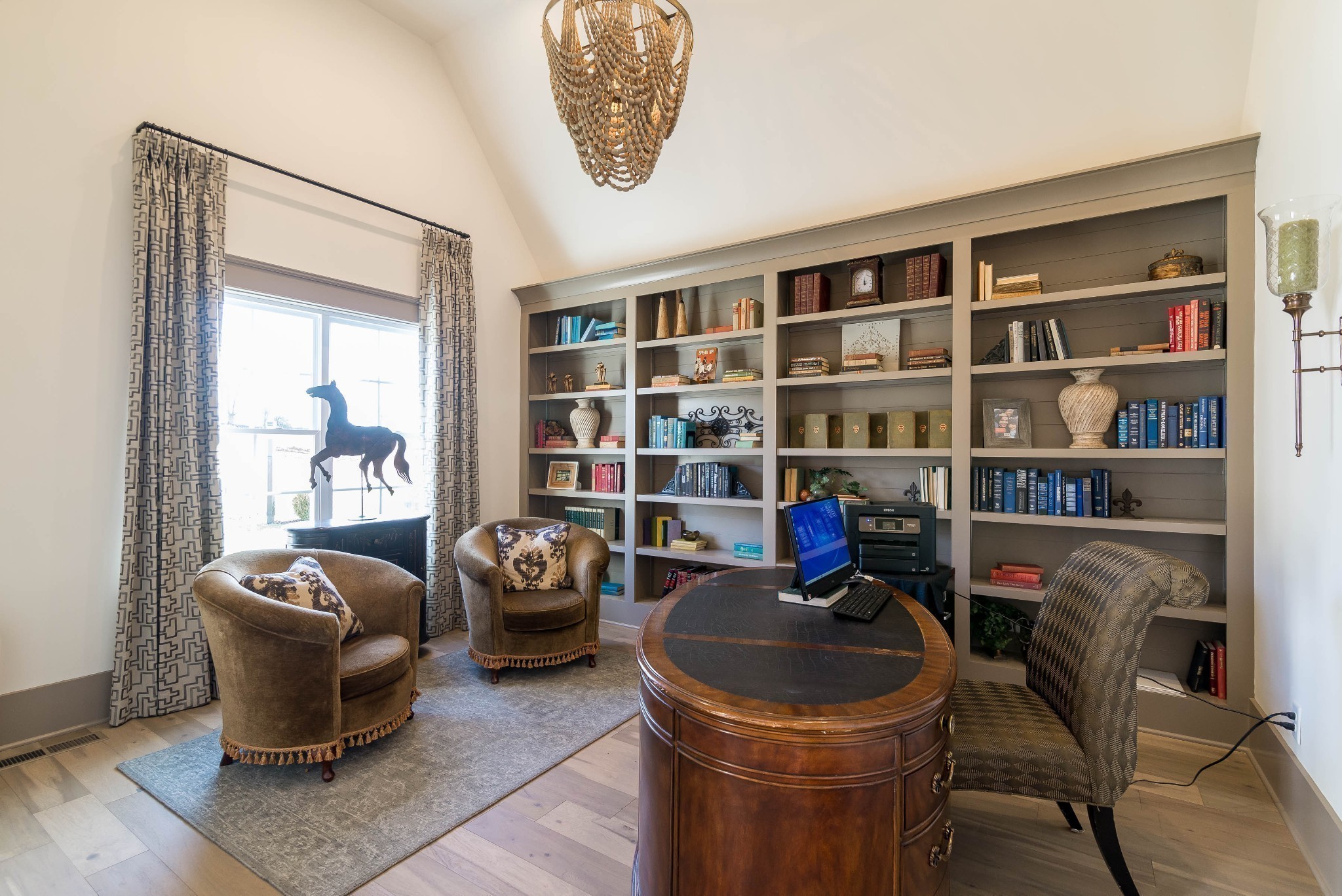 1043 Sinatra Drive
