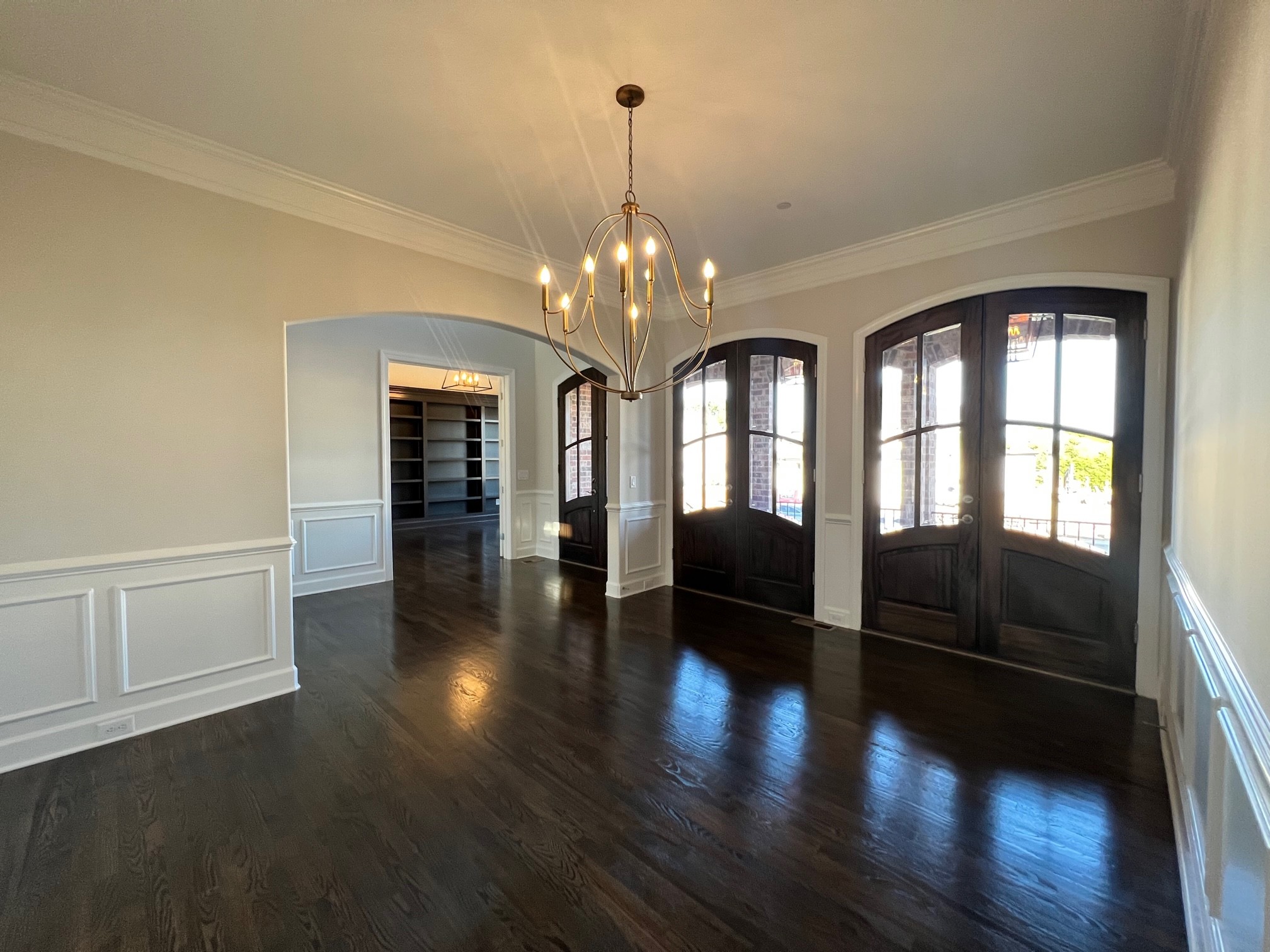 1043 Sinatra Drive