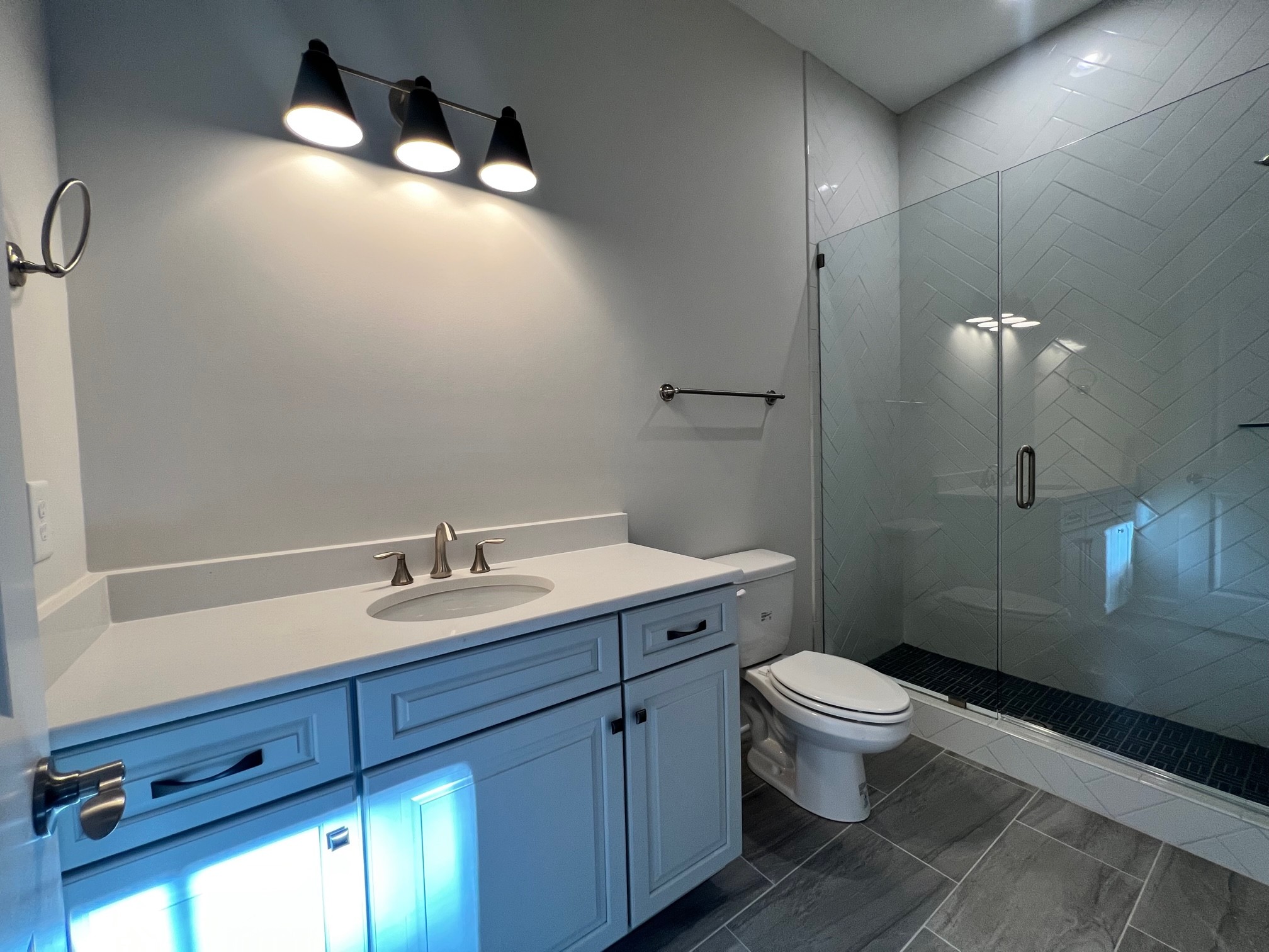 1043 Sinatra Drive