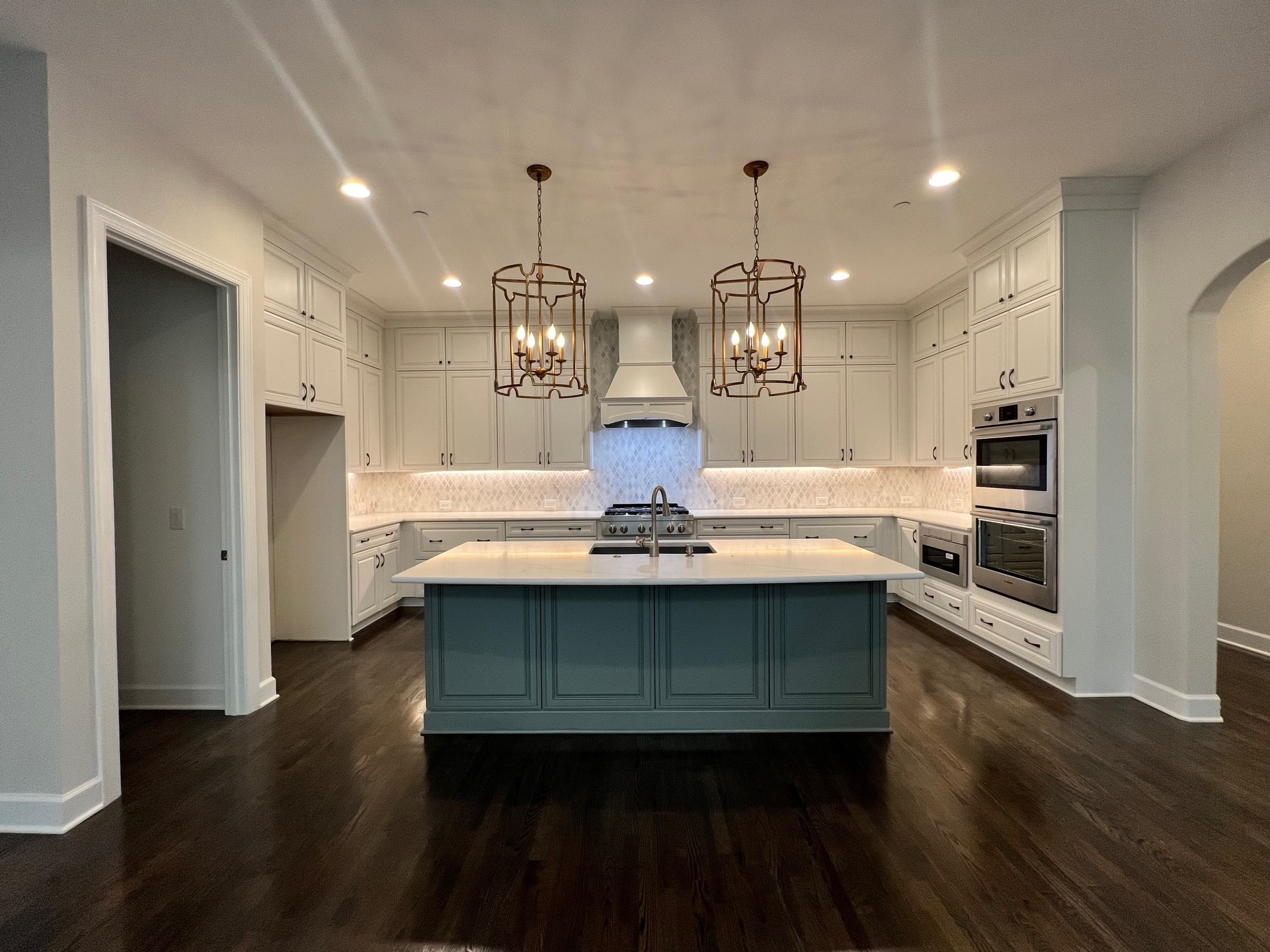 1043 Sinatra Drive