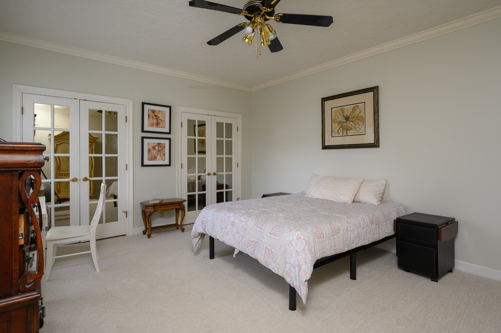 905 Fireside Ct