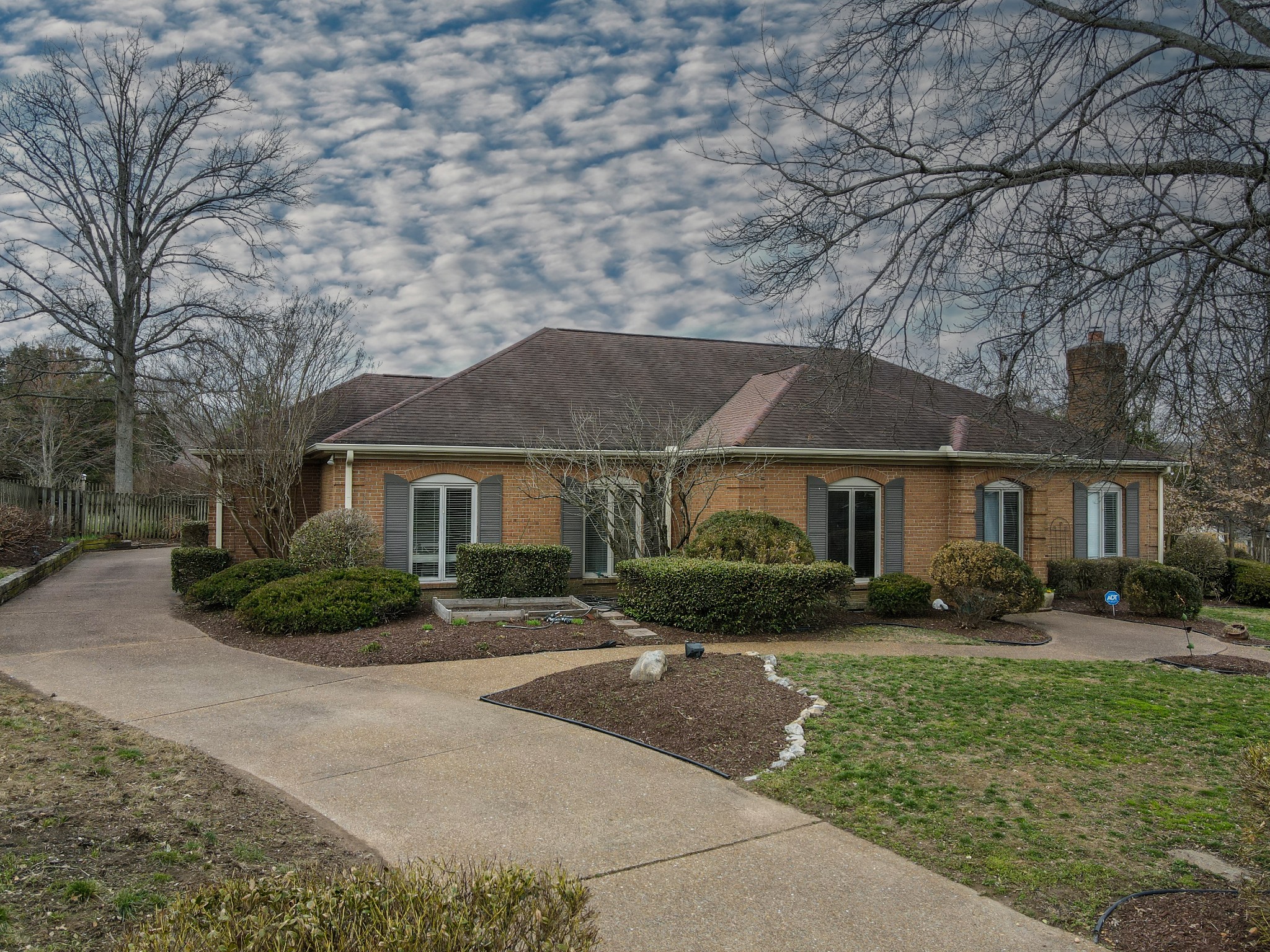 905 Fireside Ct