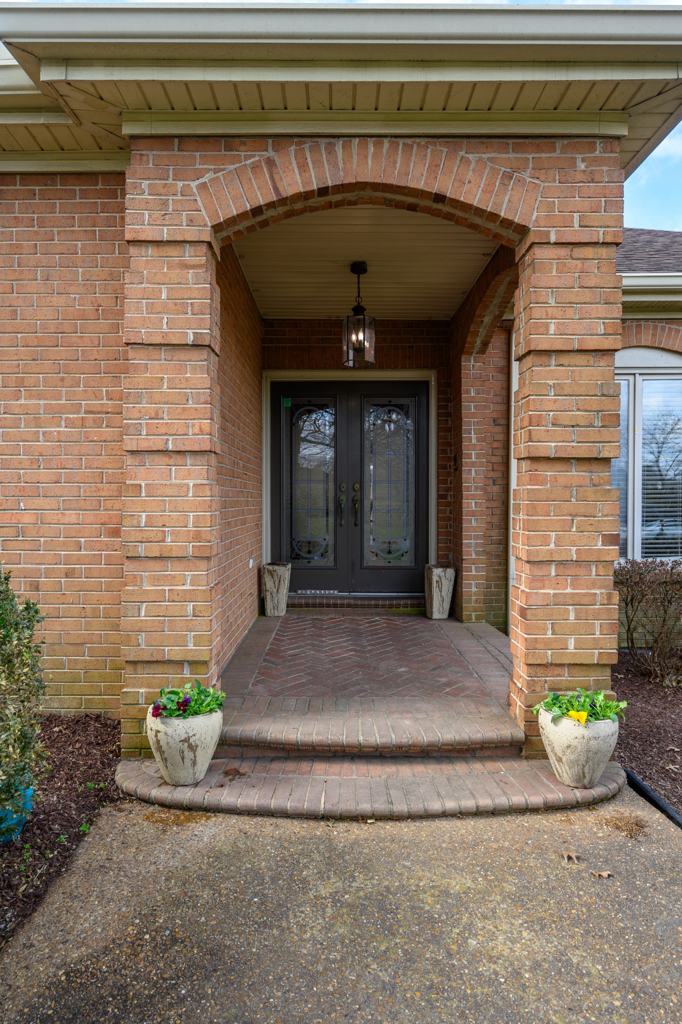 905 Fireside Ct