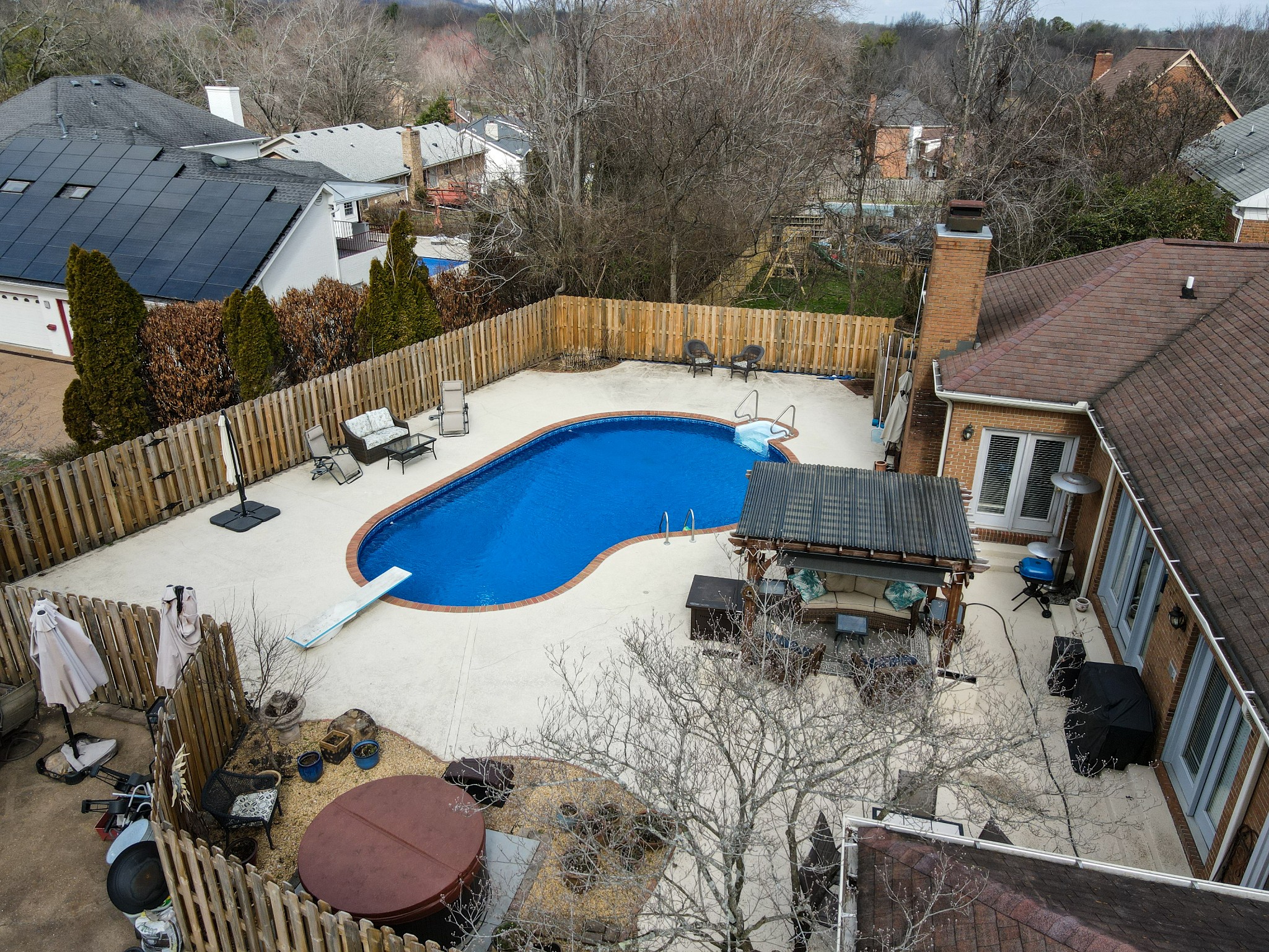 905 Fireside Ct