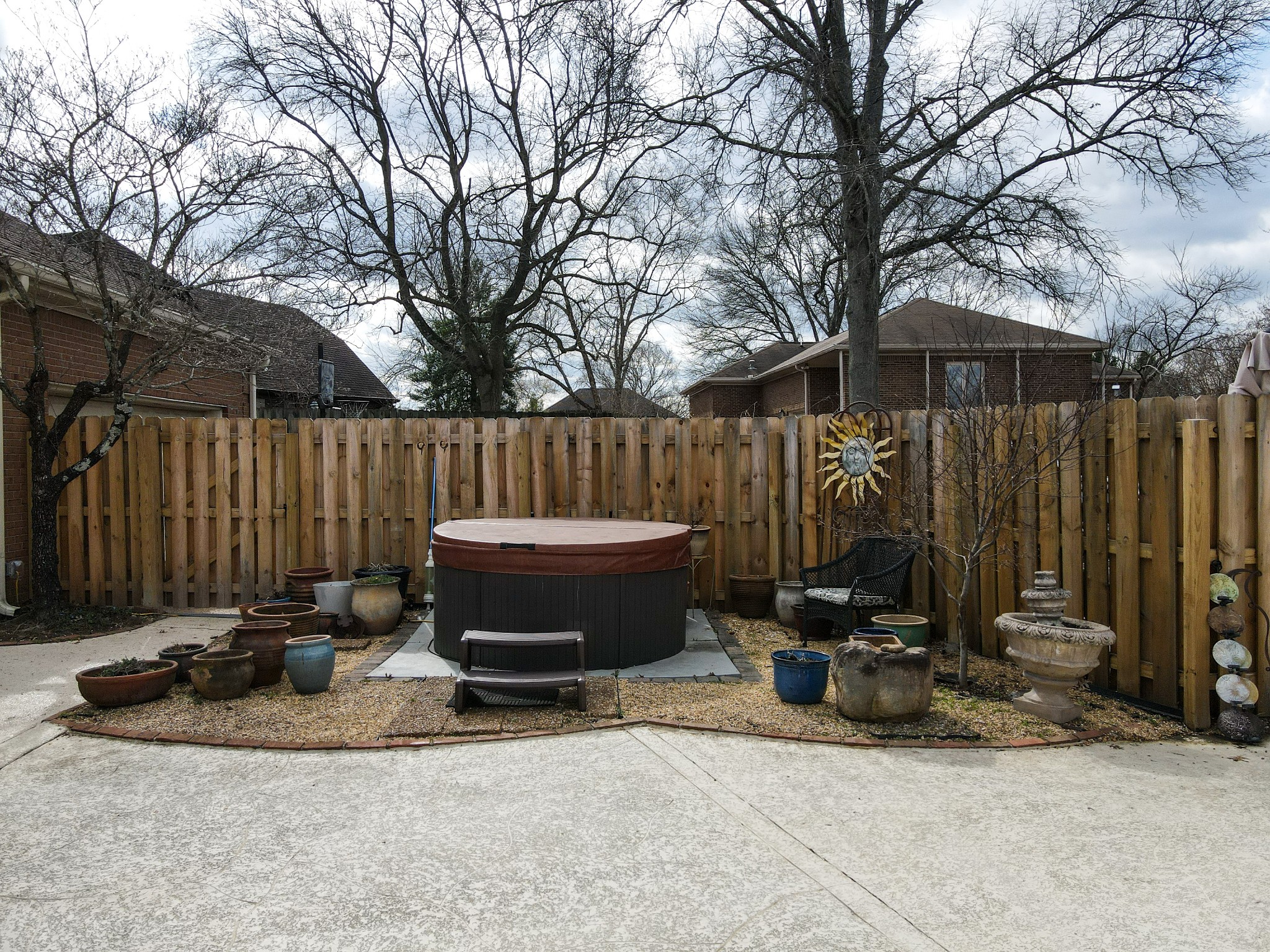 905 Fireside Ct