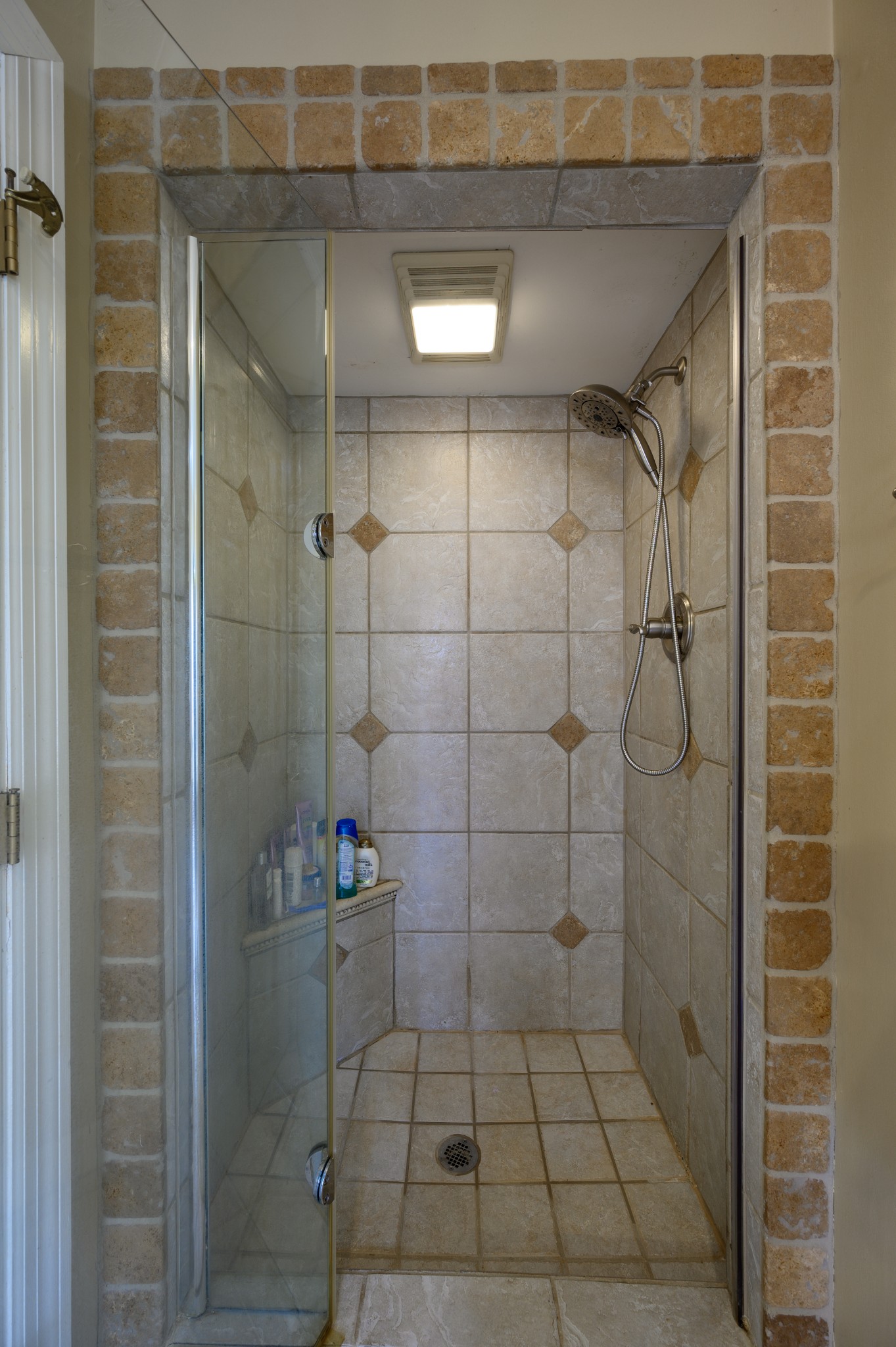 905 Fireside Ct