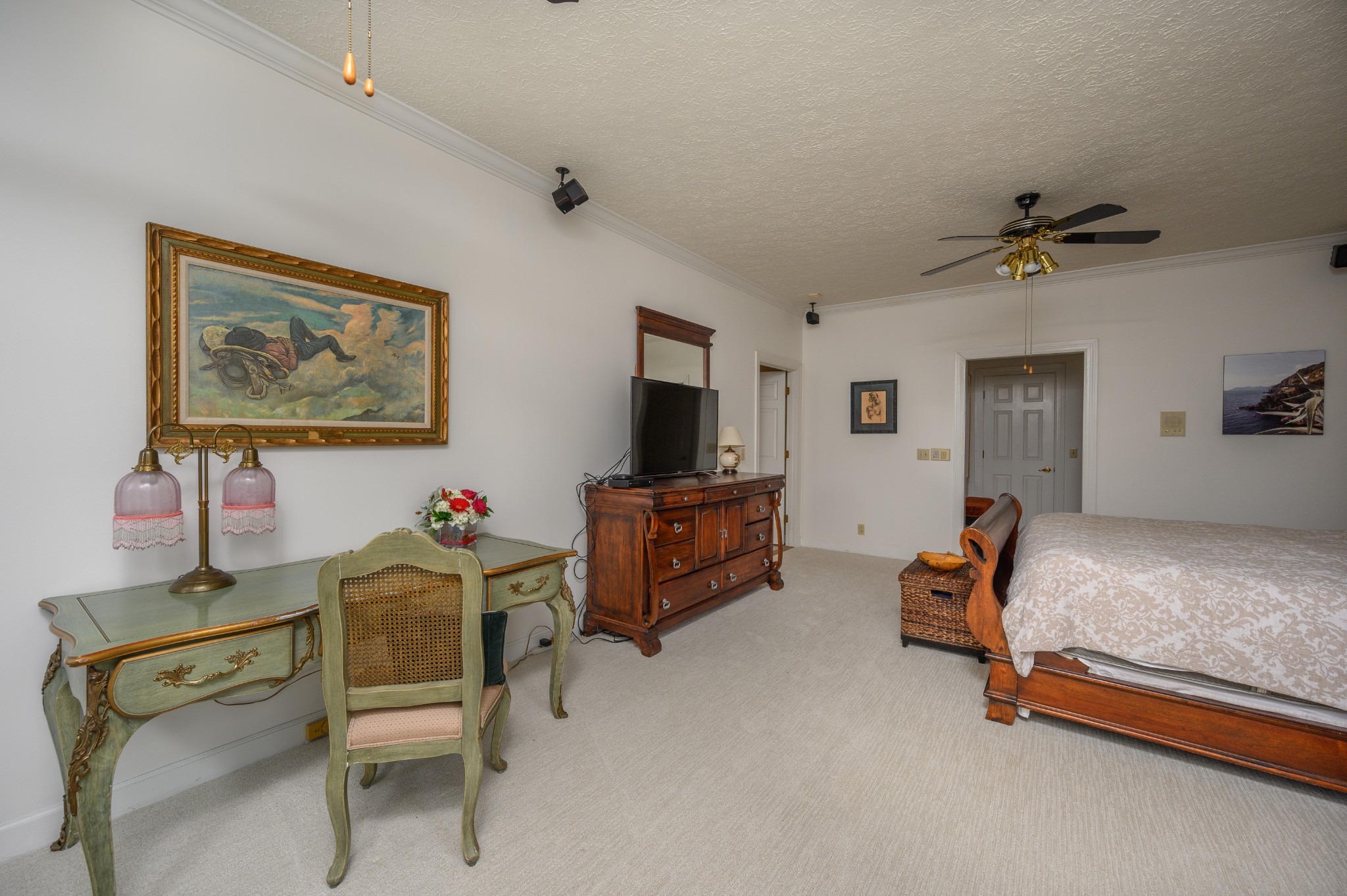 905 Fireside Ct