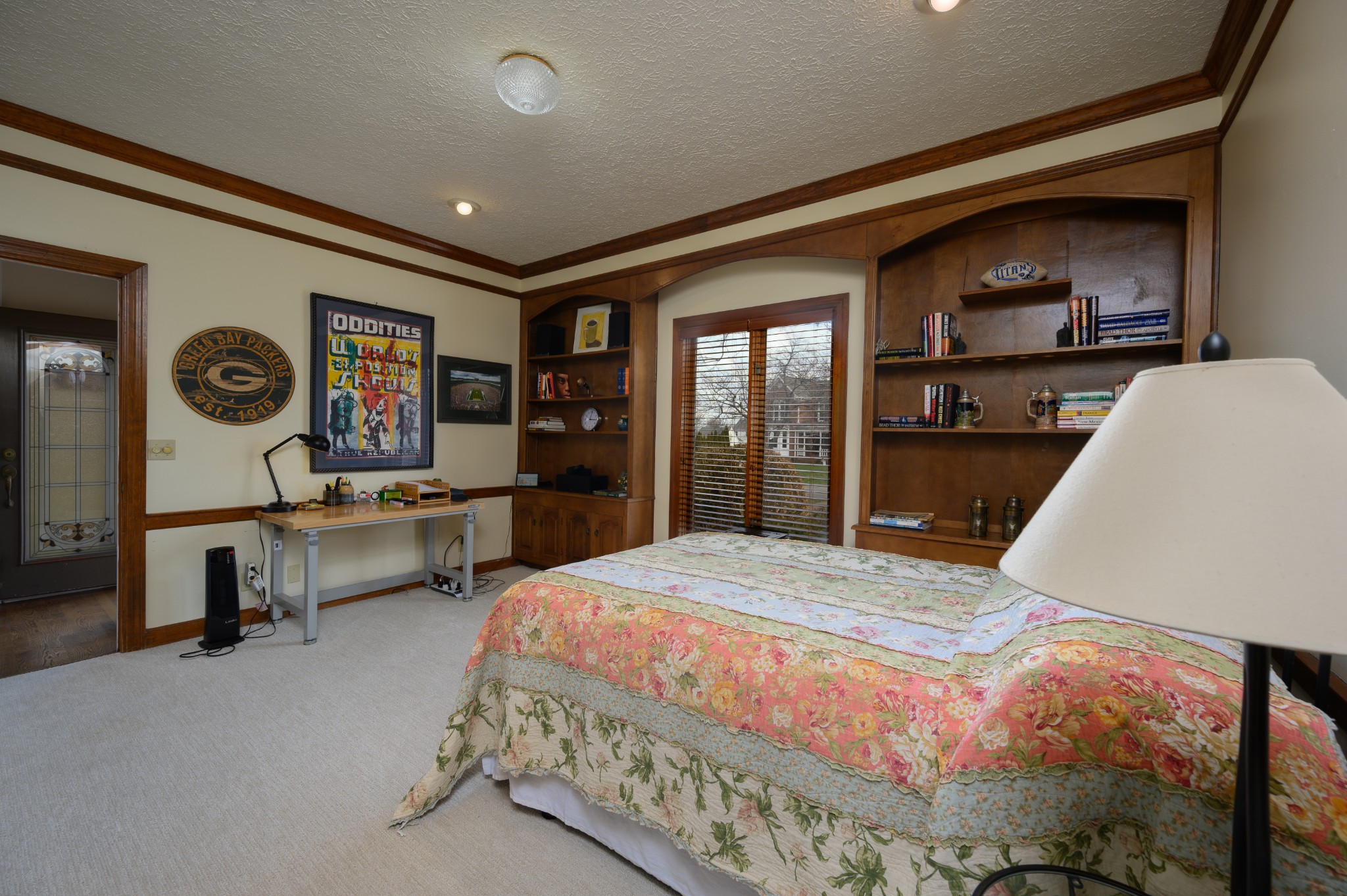 905 Fireside Ct