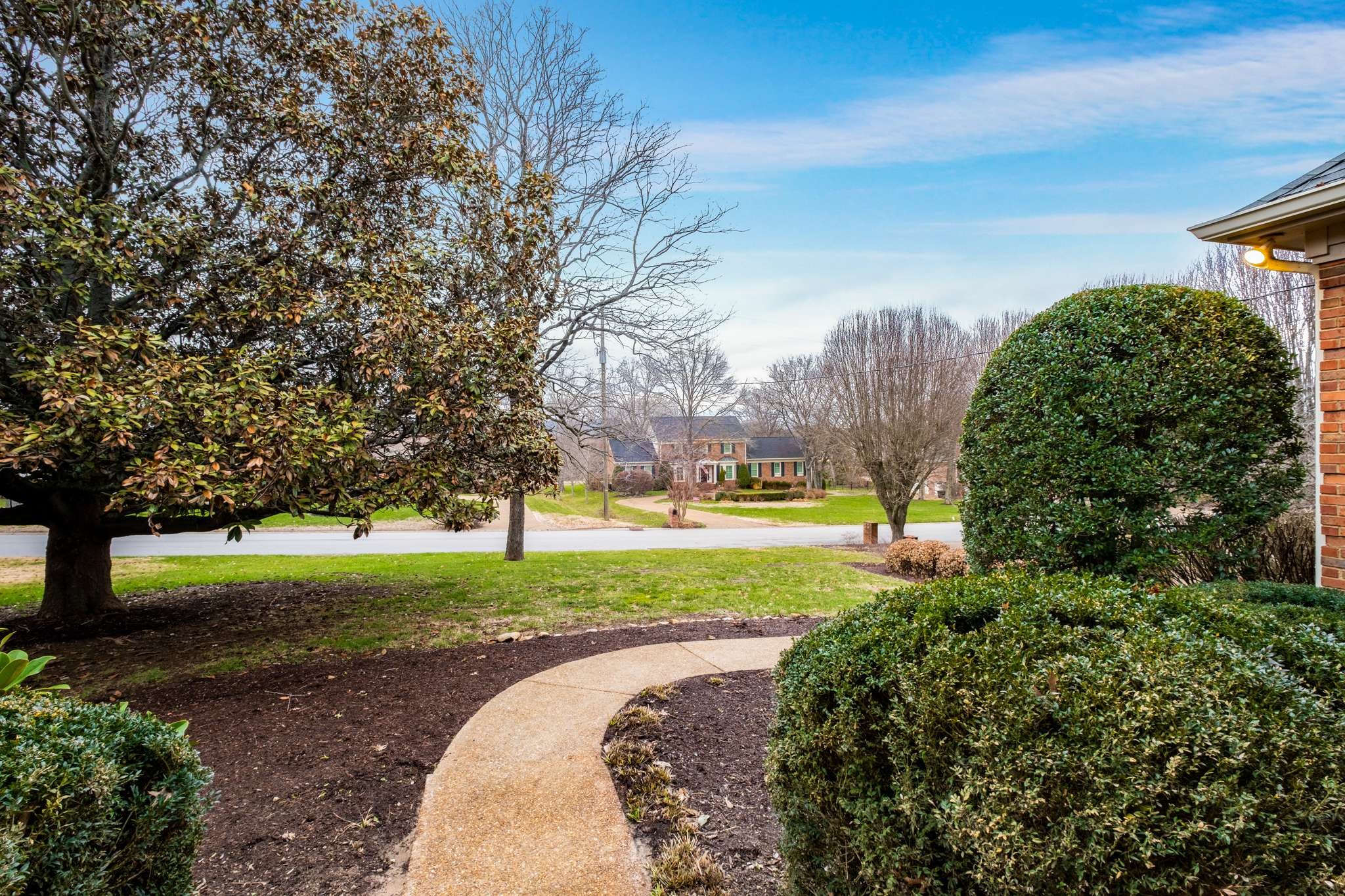 5111 Woodland Hills Dr