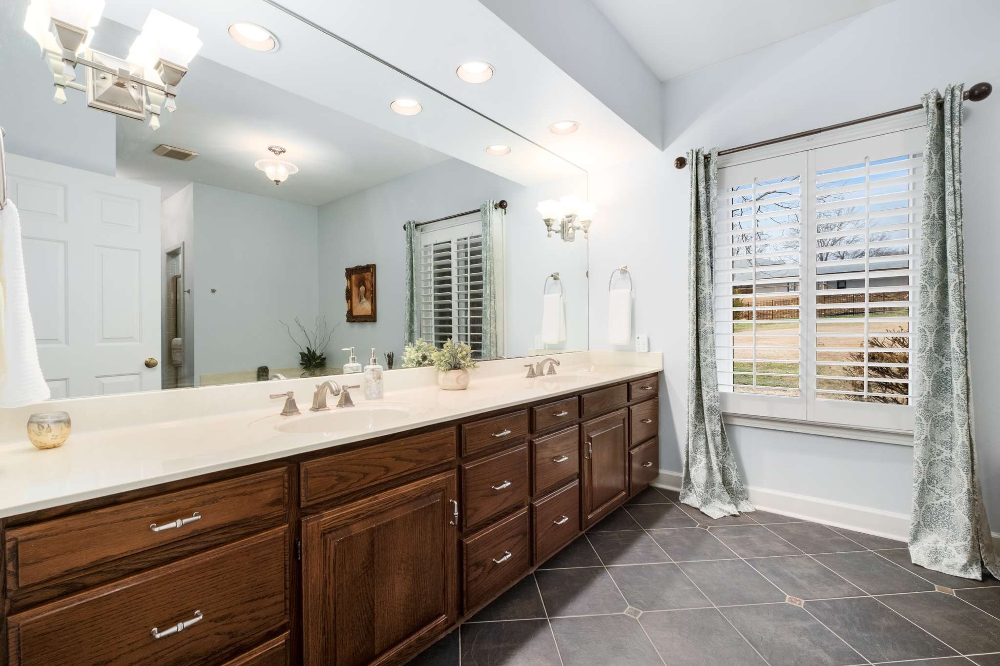 5111 Woodland Hills Dr