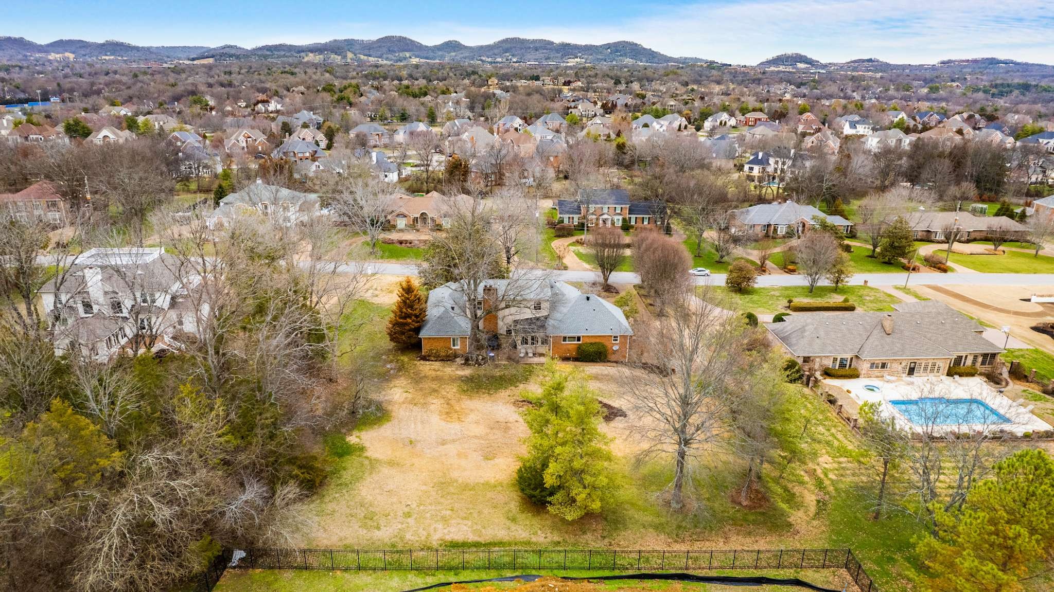 5111 Woodland Hills Dr