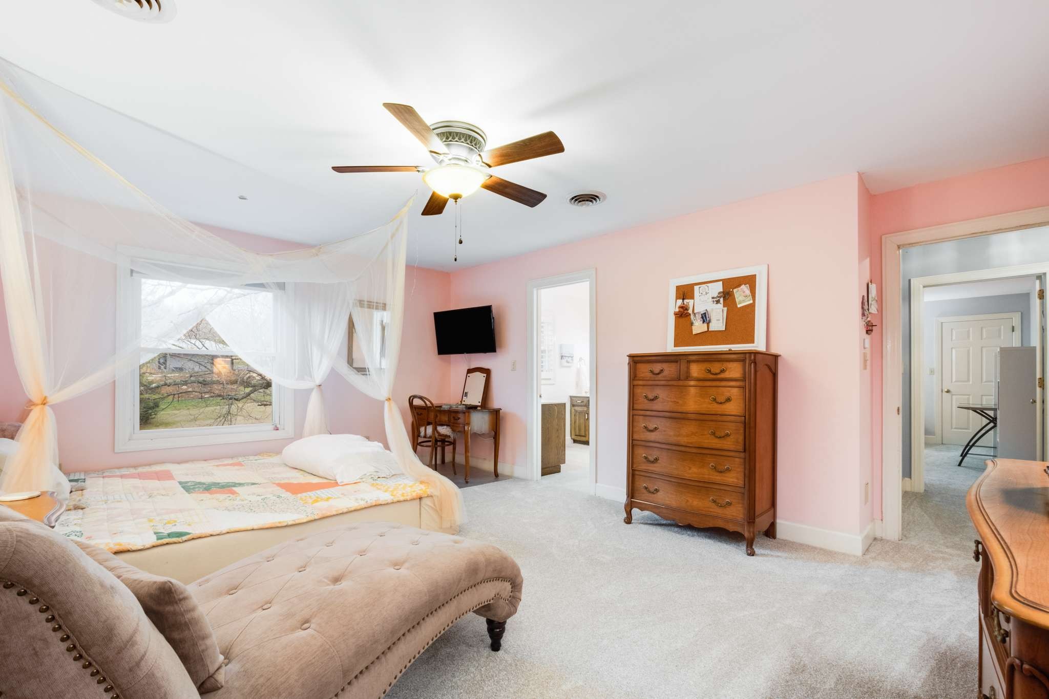 5111 Woodland Hills Dr