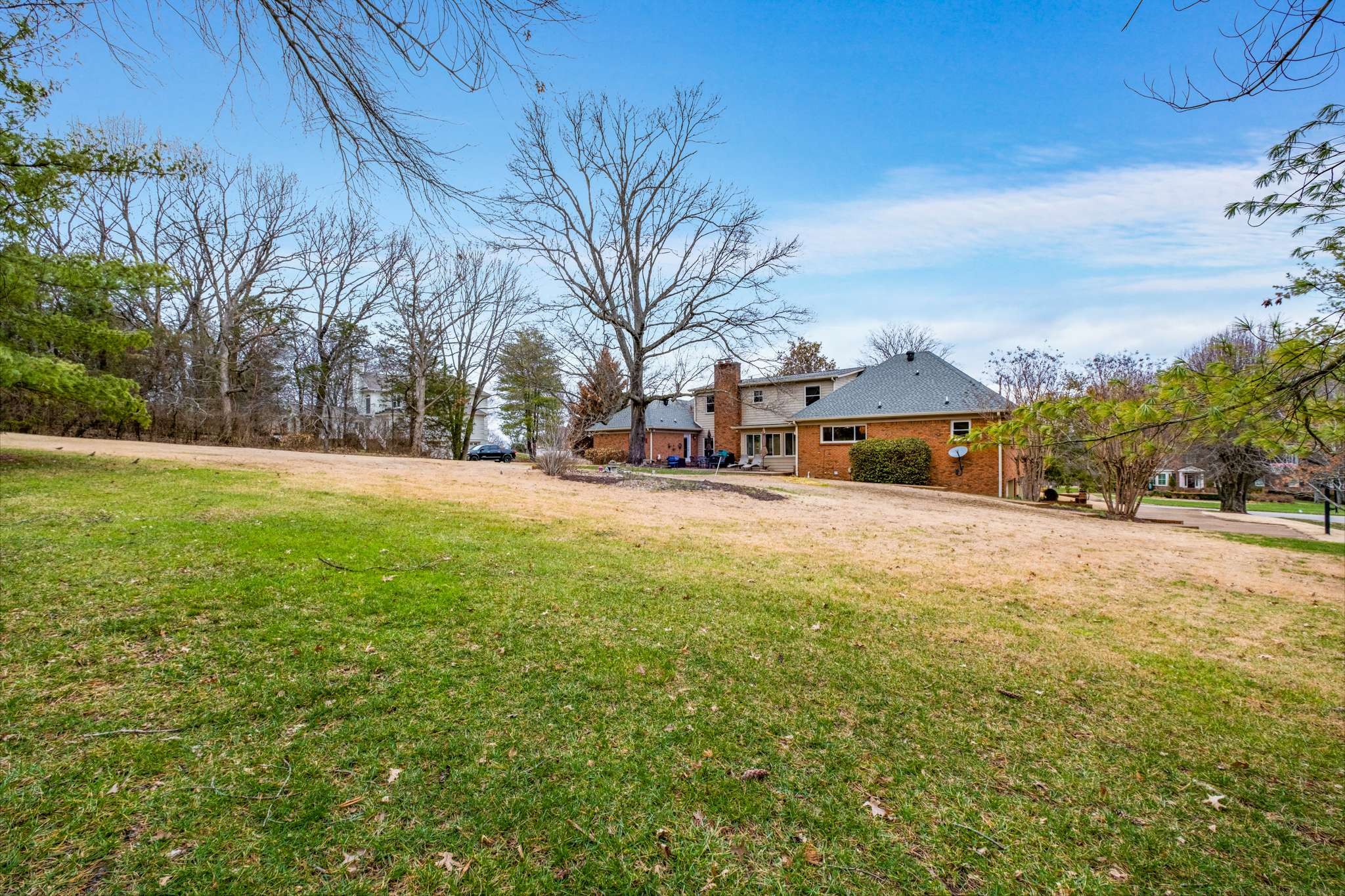 5111 Woodland Hills Dr