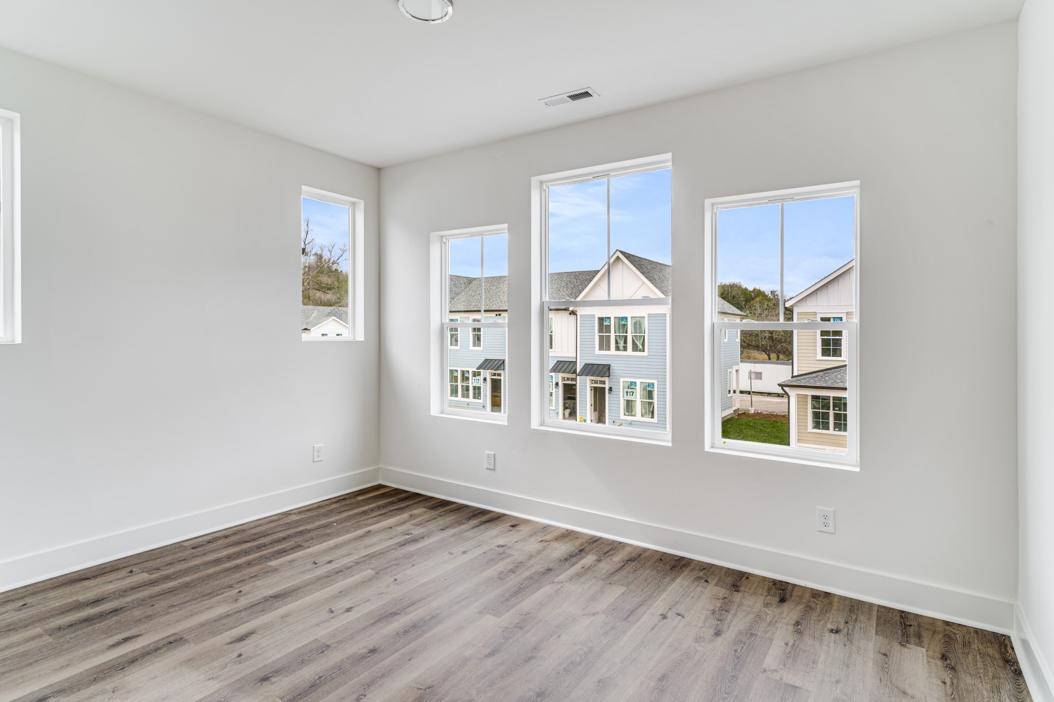 123 Stella Dr