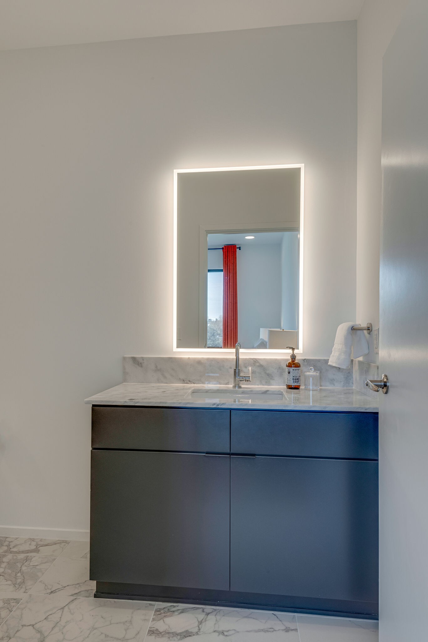 700 1st Ave, N Unit: 202