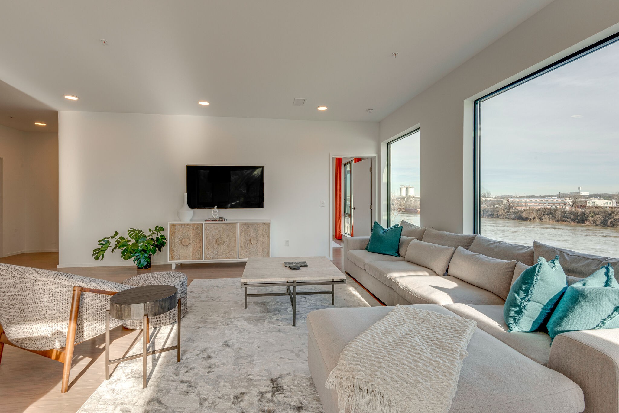 700 1st Ave, N Unit: 202