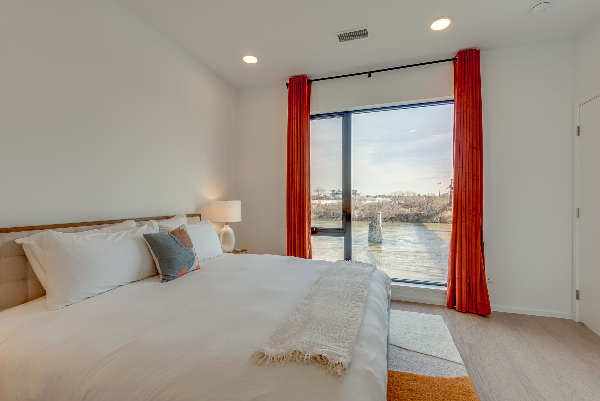 700 1st Ave, N Unit: 202